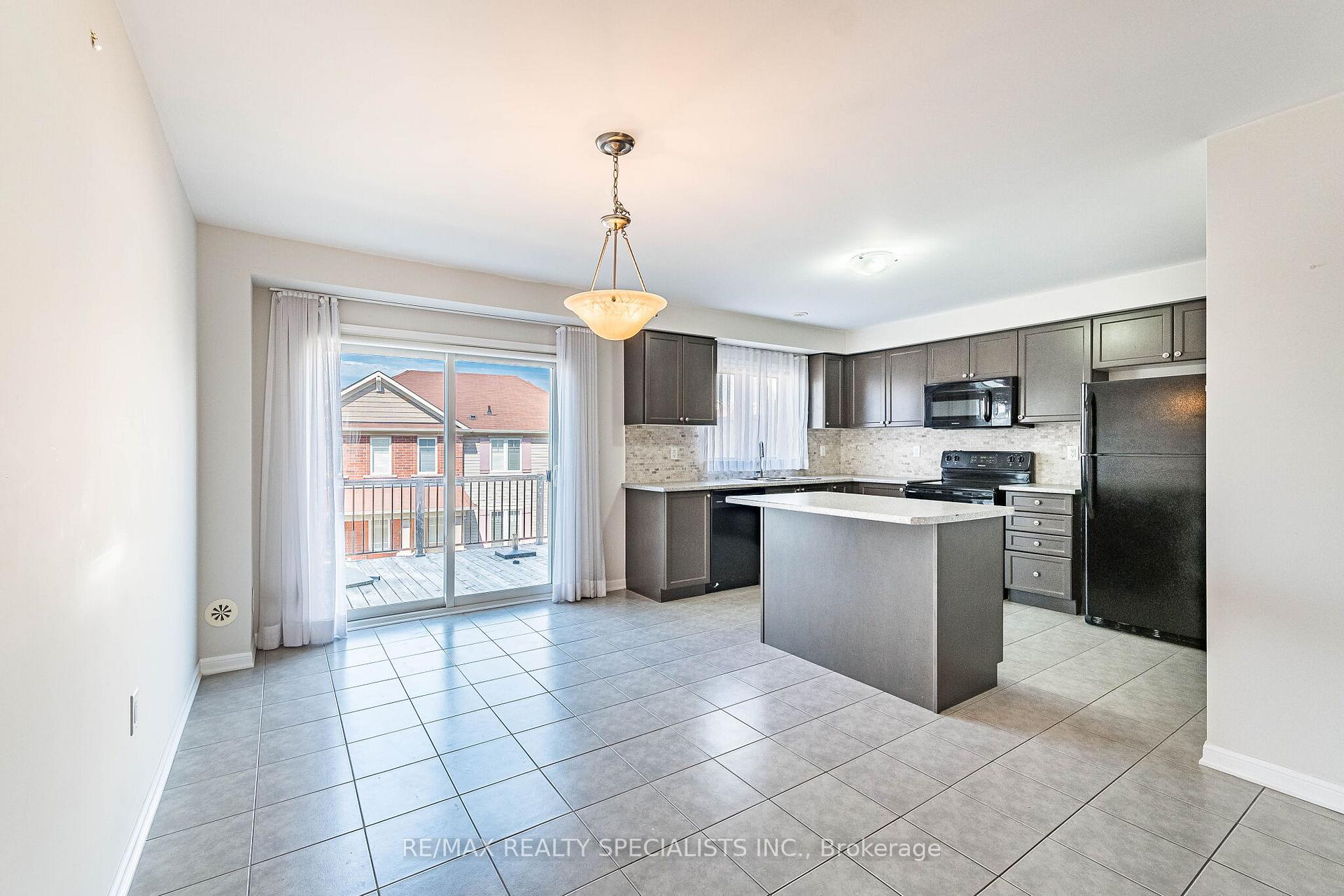 Photo 16 of 6 Agricola Road, Brampton, Northwest Brampton — HOMEH