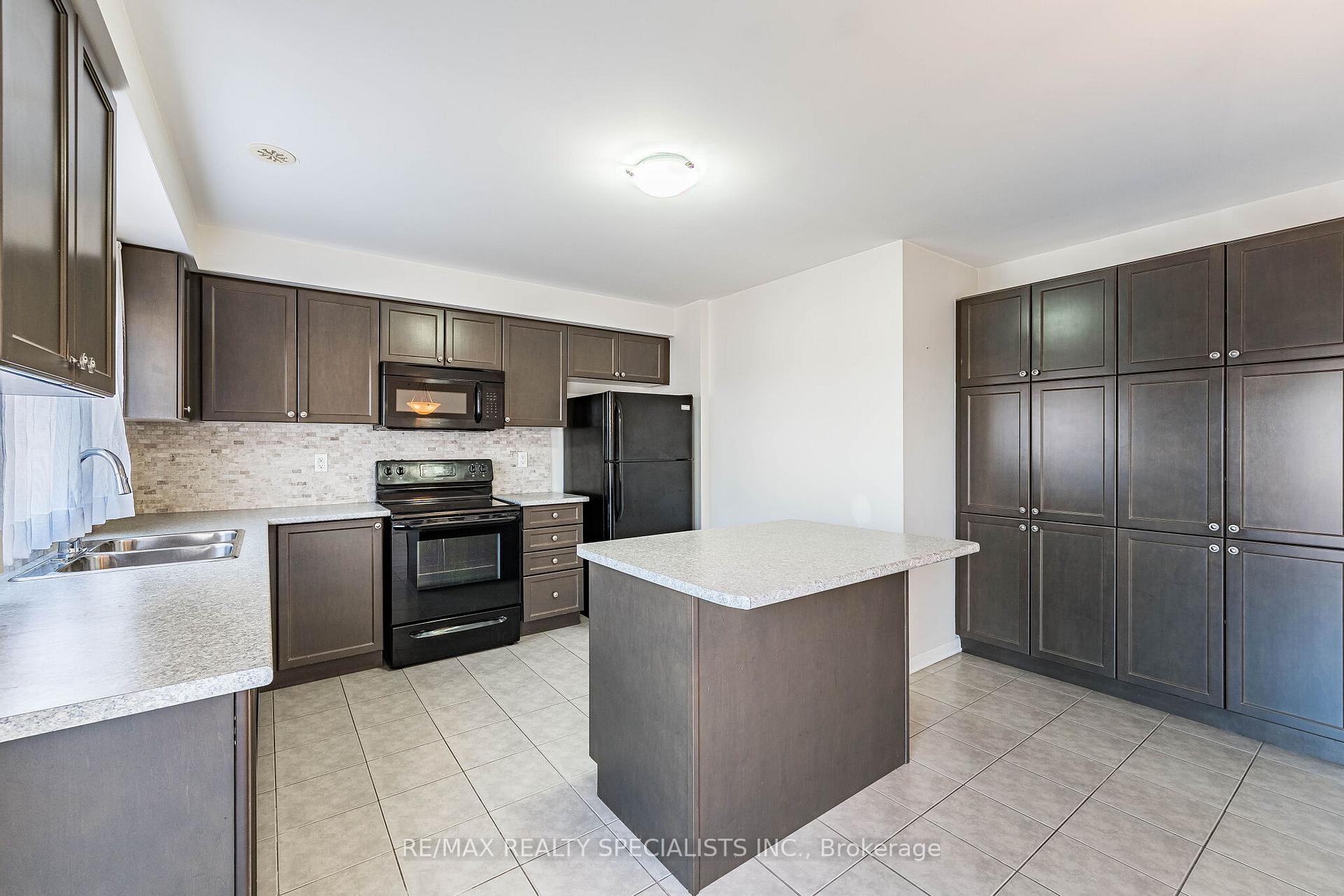 Photo 19 of 6 Agricola Road, Brampton, Northwest Brampton — HOMEH