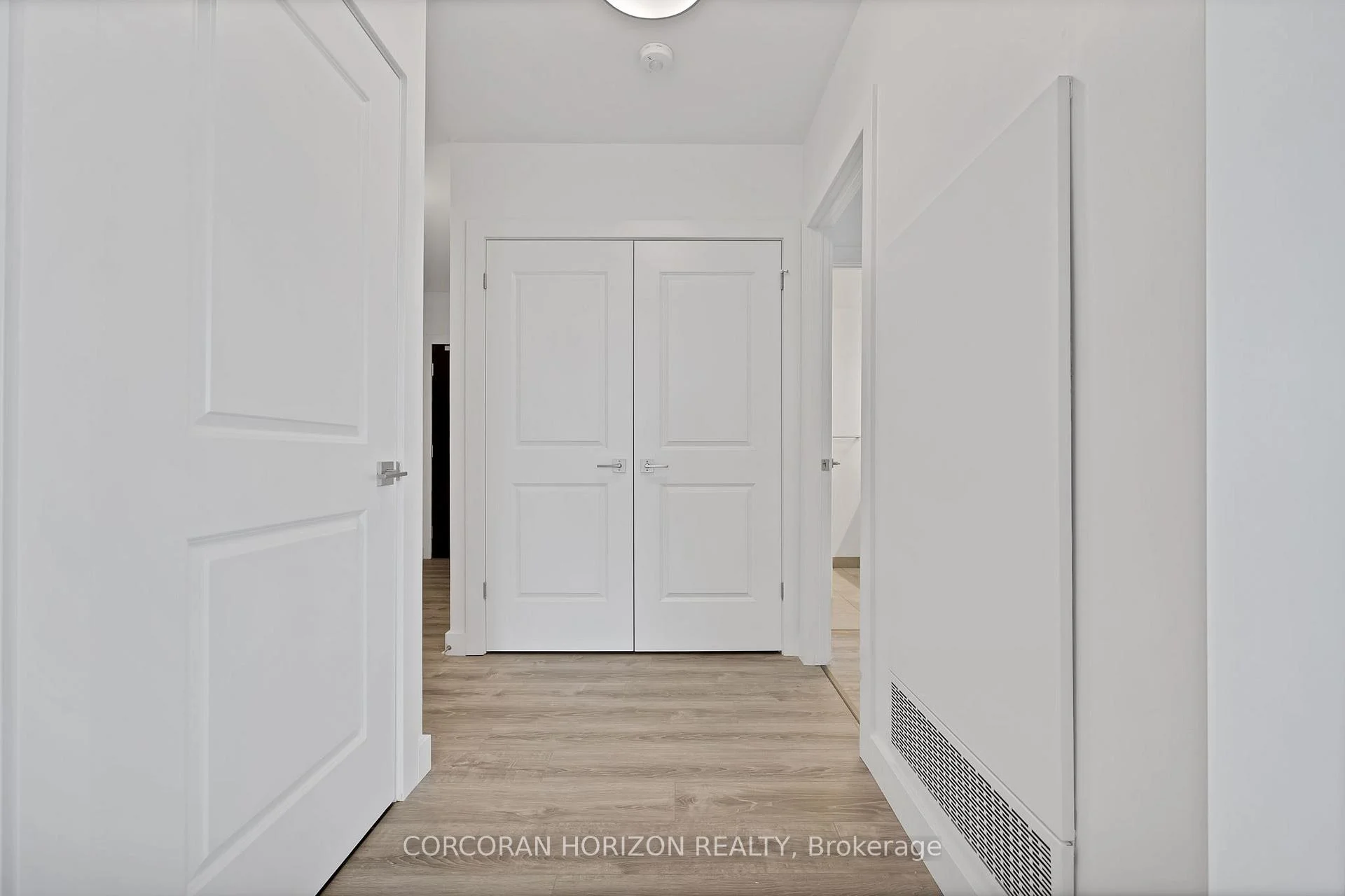 Photo 14 of Unit 901, 50 Grand Avenue S, Cambridge, Downtown Cambridge — HOMEH