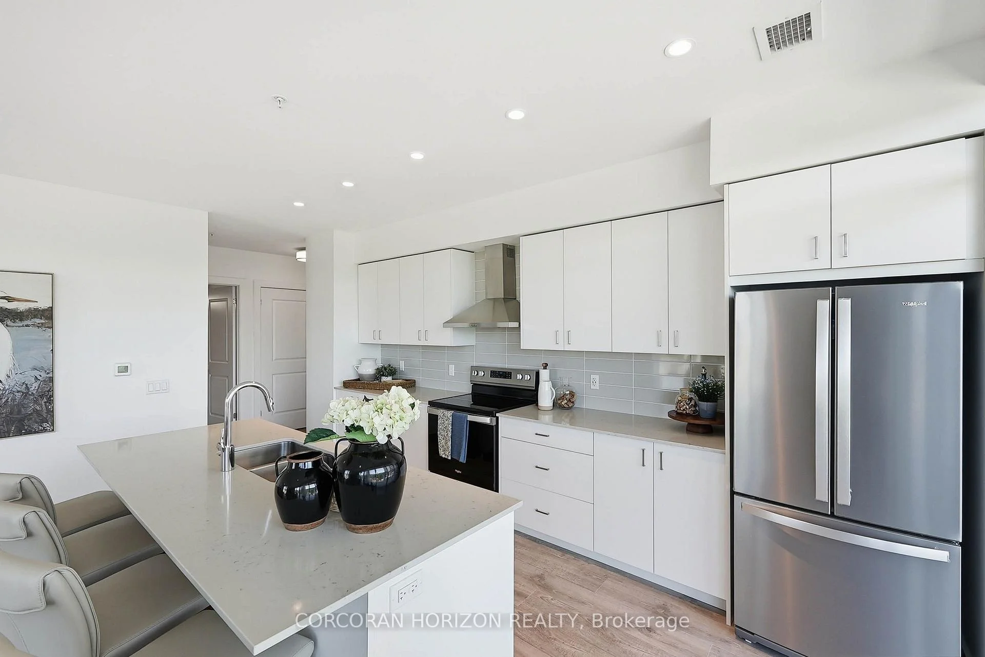 Photo 15 of Unit 901, 50 Grand Avenue S, Cambridge, Downtown Cambridge — HOMEH