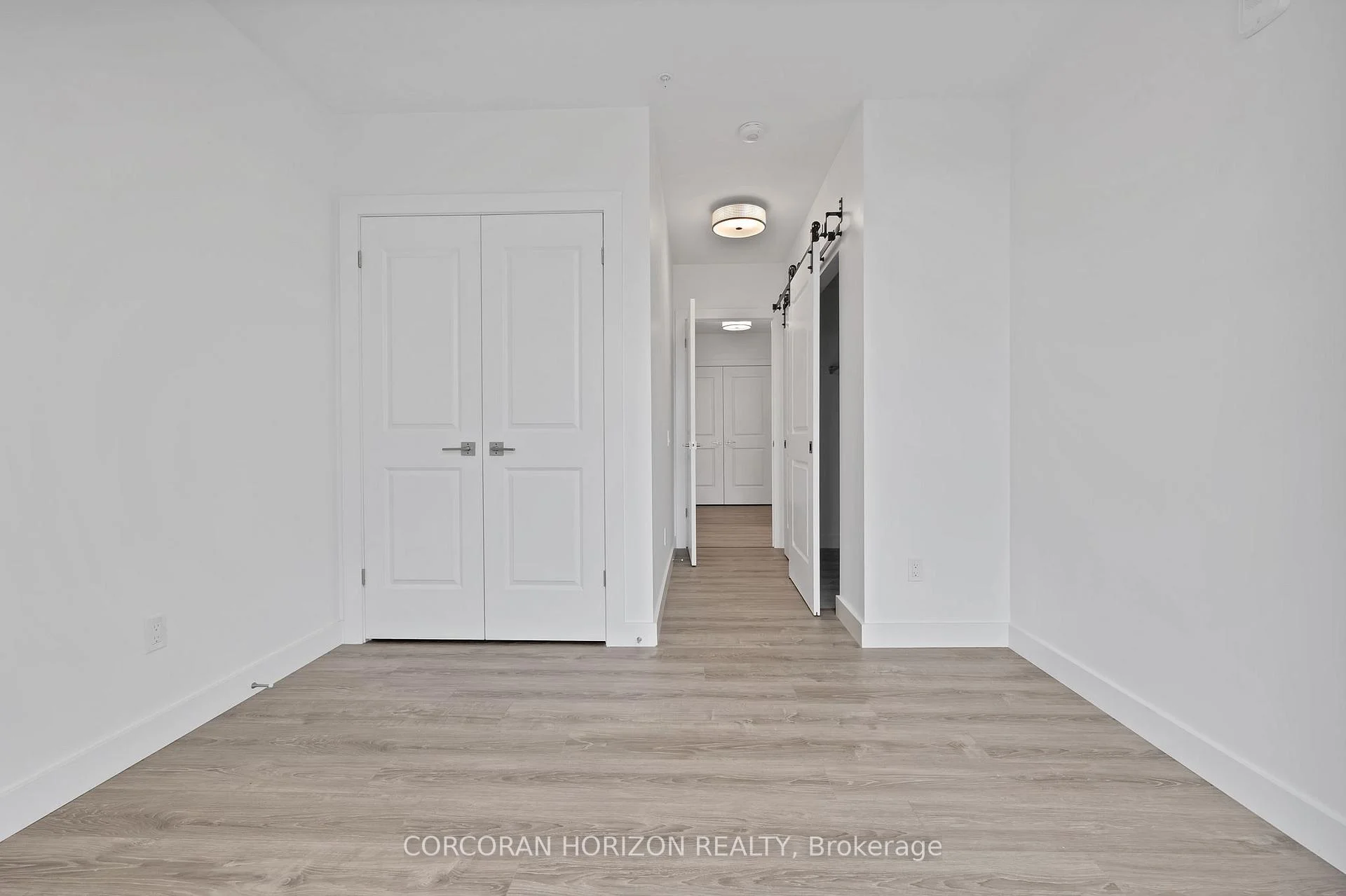 Photo 32 of Unit 901, 50 Grand Avenue S, Cambridge, Downtown Cambridge — HOMEH