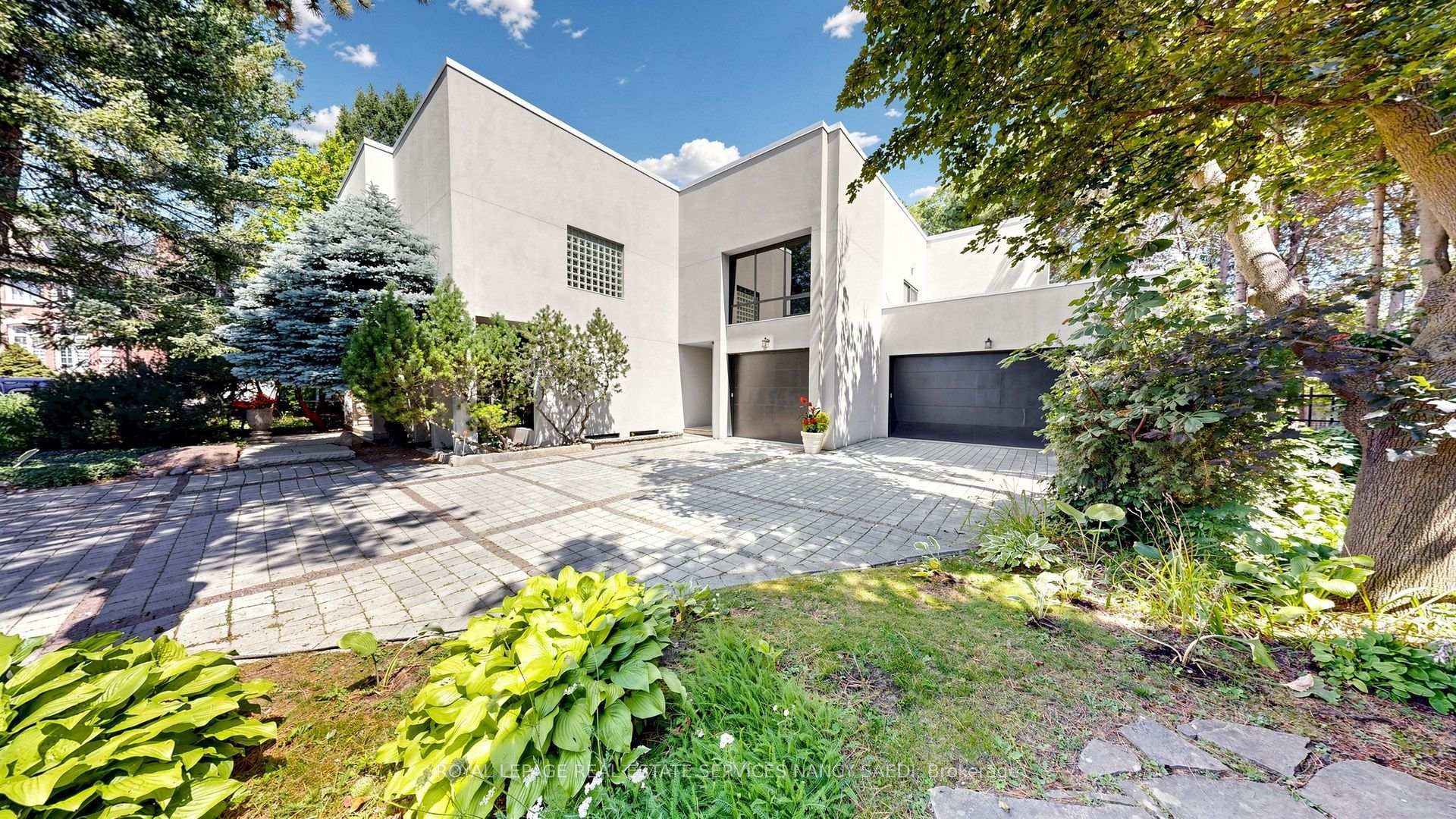 Photo 4 of 5 Abrams Place, North York, St. Andrew-Windfields — HOMEH