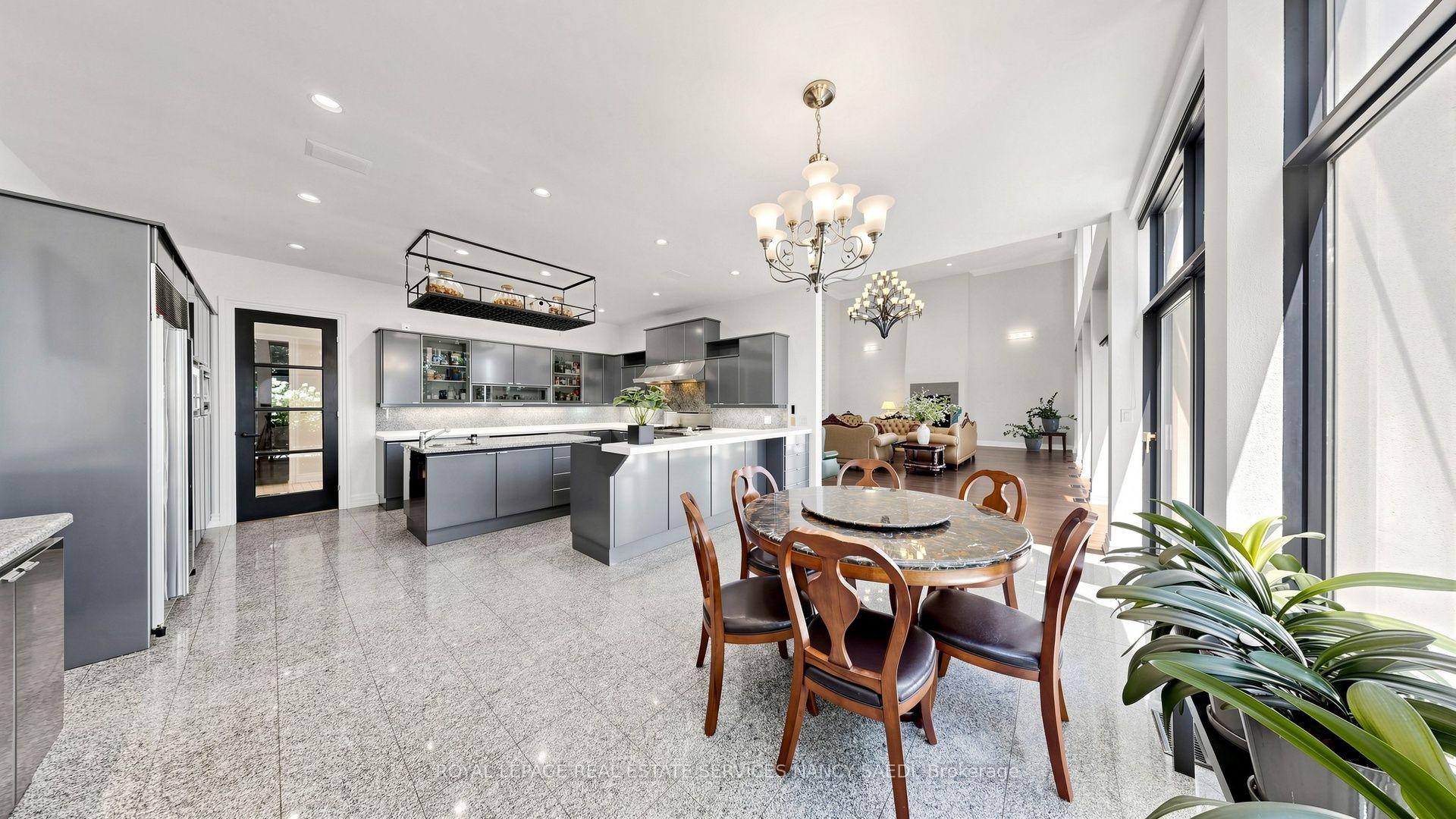 Photo 13 of 5 Abrams Place, North York, St. Andrew-Windfields — HOMEH
