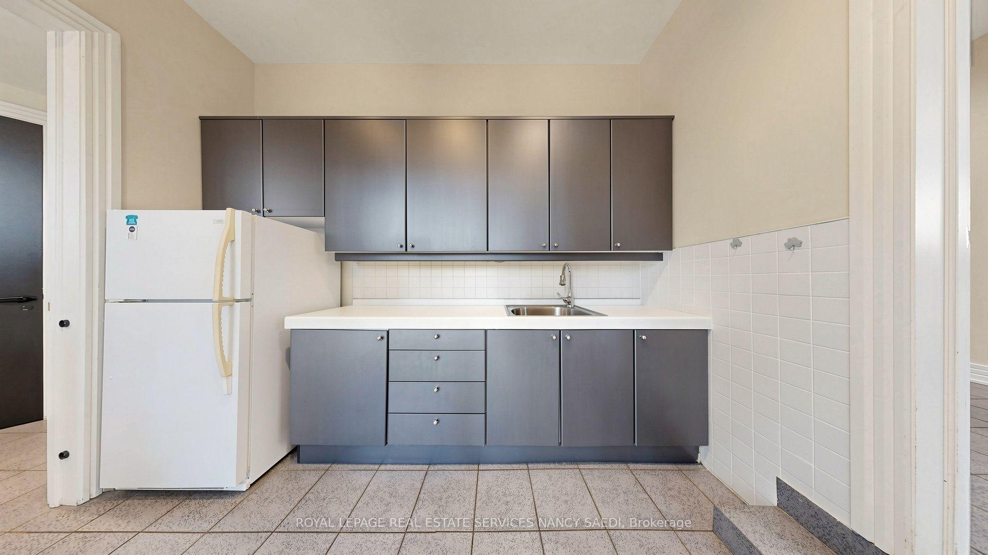 Photo 39 of 5 Abrams Place, North York, St. Andrew-Windfields — HOMEH