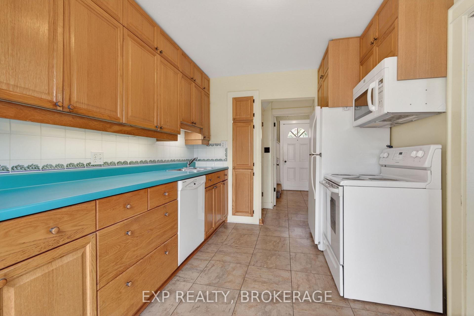 Photo 9 of 11 Carruthers Avenue, Kingston, Central City East — HOMEH