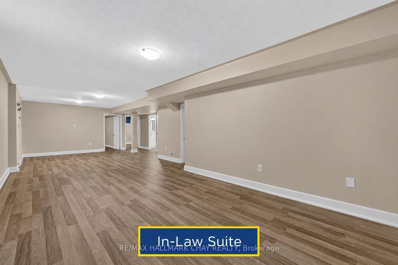 Photo 11 of 39 Hanmer Street E, Barrie, East Bayfield — HOMEH