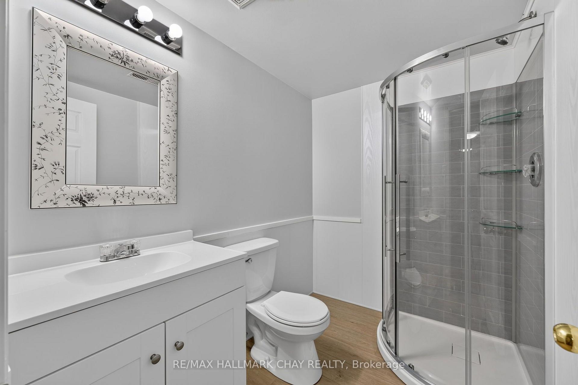 Photo 16 of 39 Hanmer Street E, Barrie, East Bayfield — HOMEH
