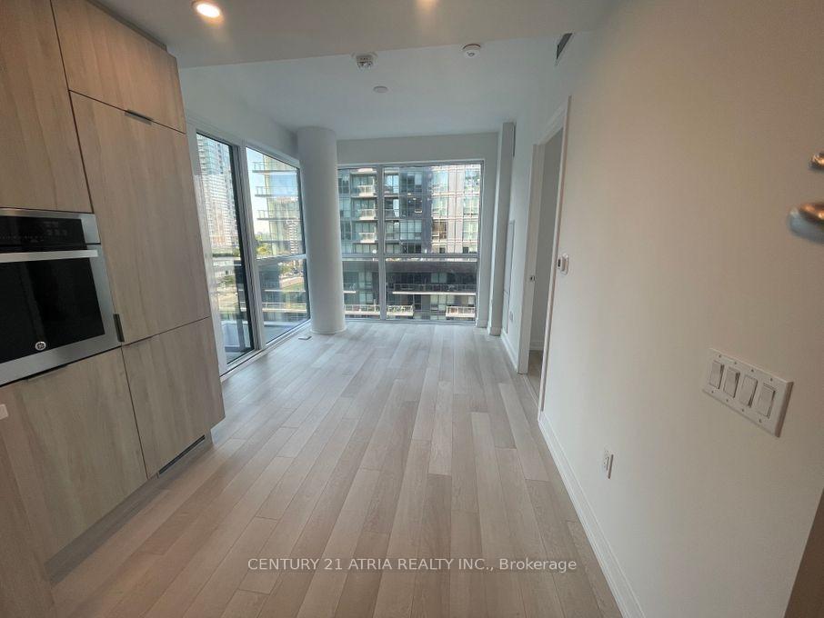 Photo 5 of Unit 608, 39 Roehampton Avenue, Toronto, Mount Pleasant West — HOMEH
