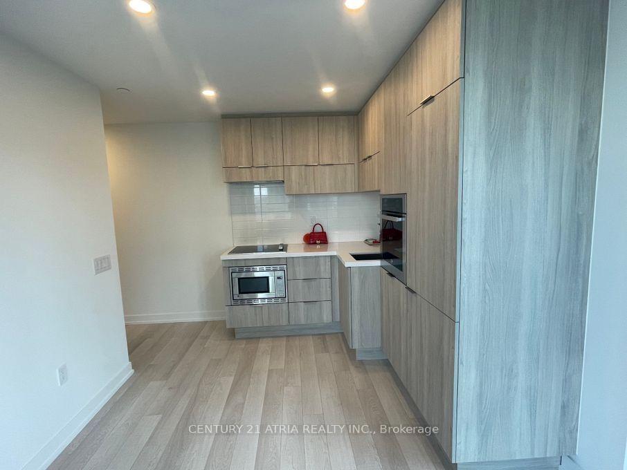 Photo 7 of Unit 608, 39 Roehampton Avenue, Toronto, Mount Pleasant West — HOMEH