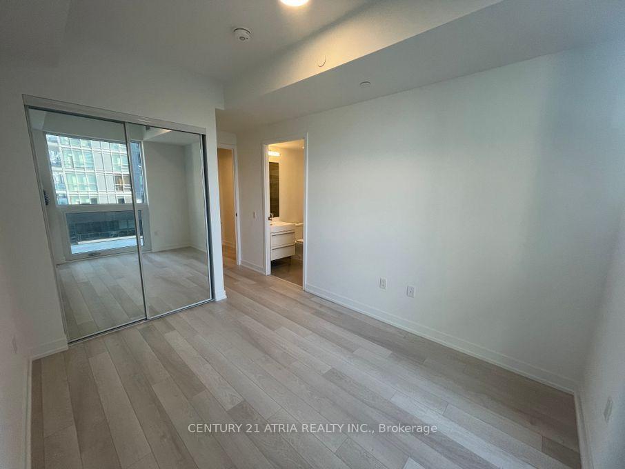 Photo 10 of Unit 608, 39 Roehampton Avenue, Toronto, Mount Pleasant West — HOMEH