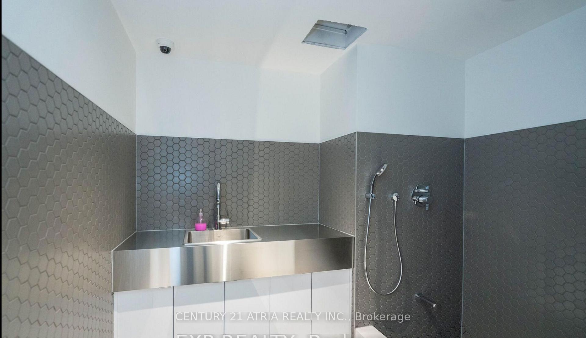 Photo 22 of Unit 608, 39 Roehampton Avenue, Toronto, Mount Pleasant West — HOMEH