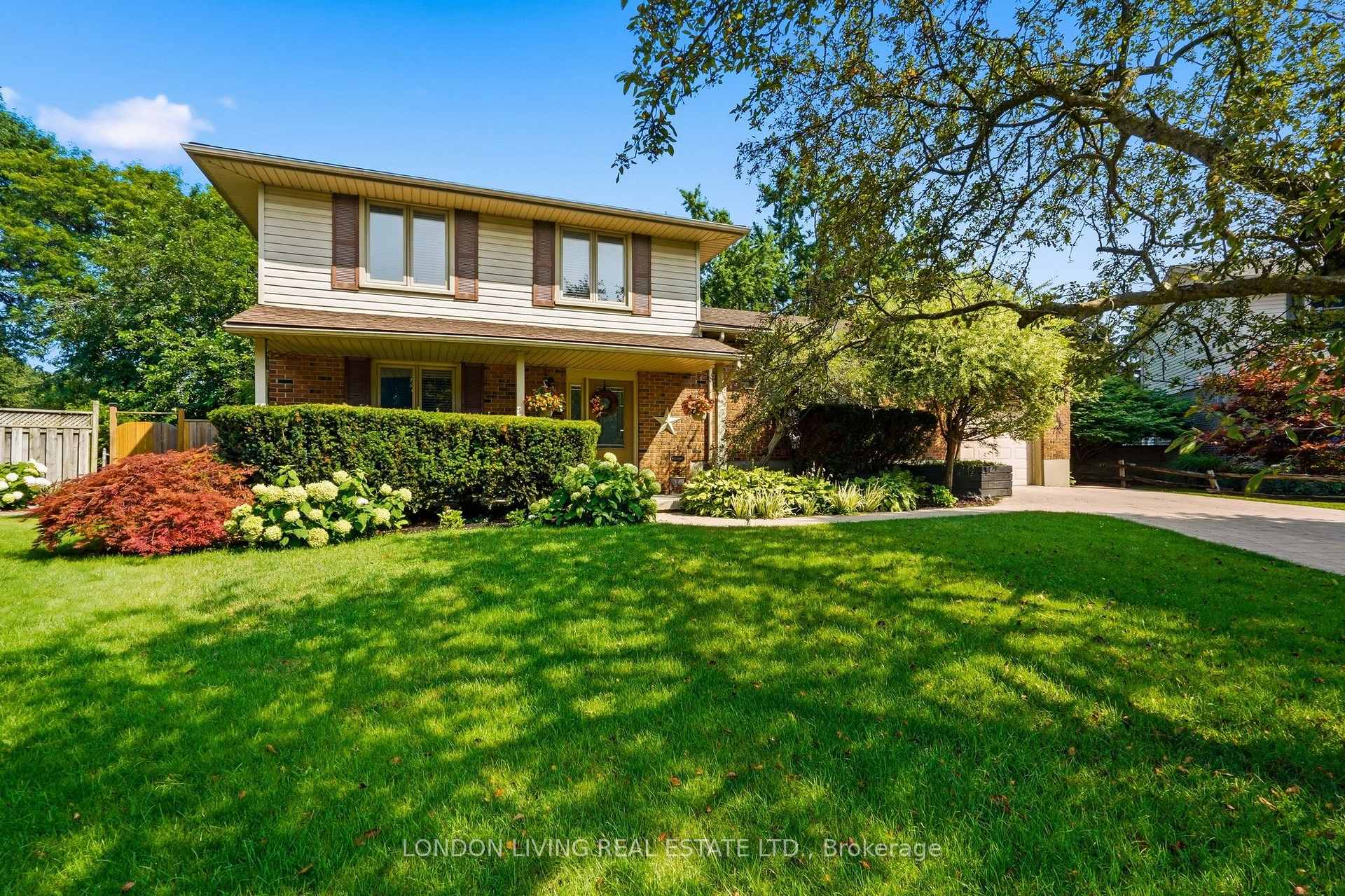 Photo 5 of 91 St Clair Court, London, South O — HOMEH