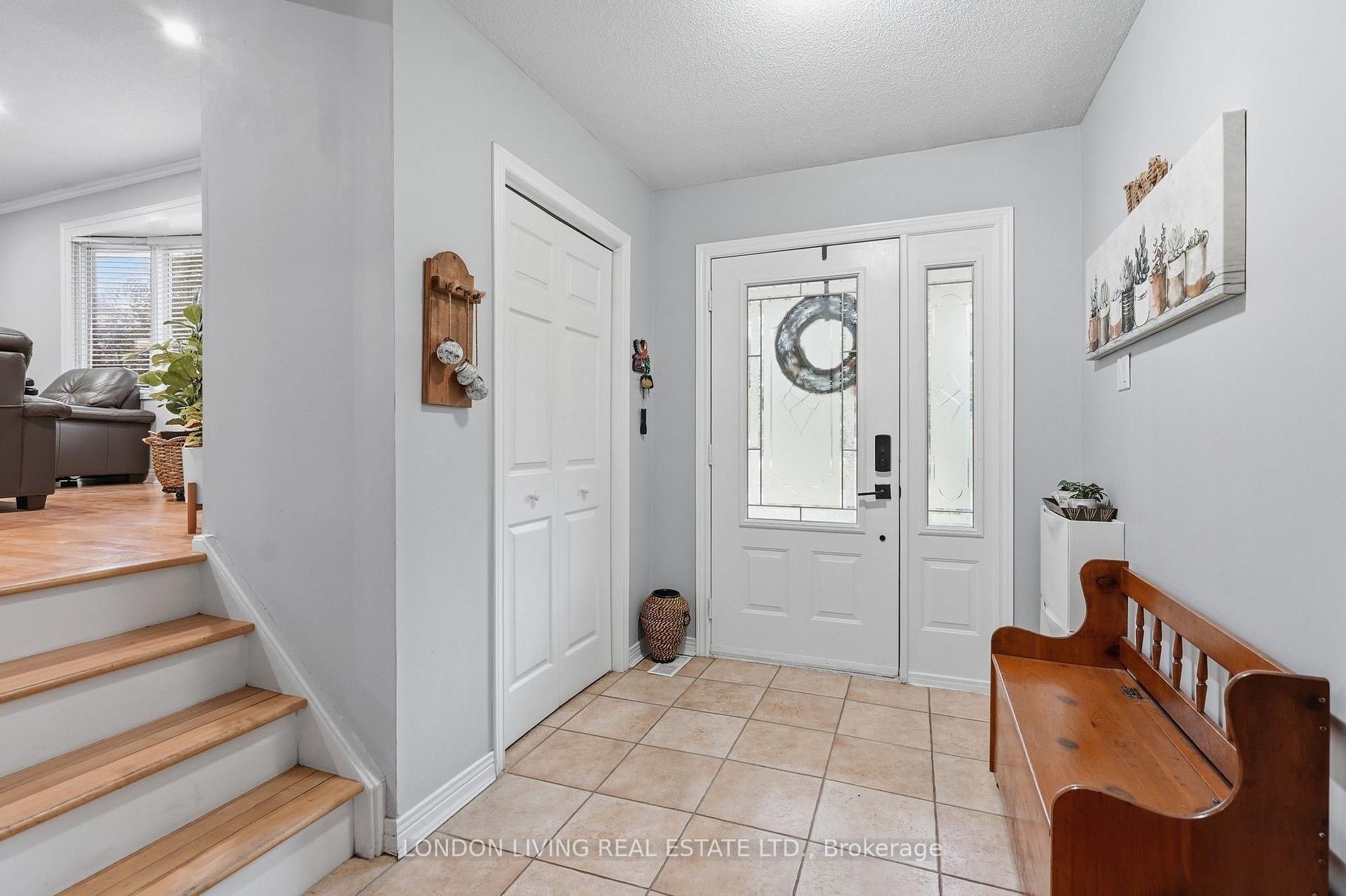 Photo 9 of 91 St Clair Court, London, South O — HOMEH