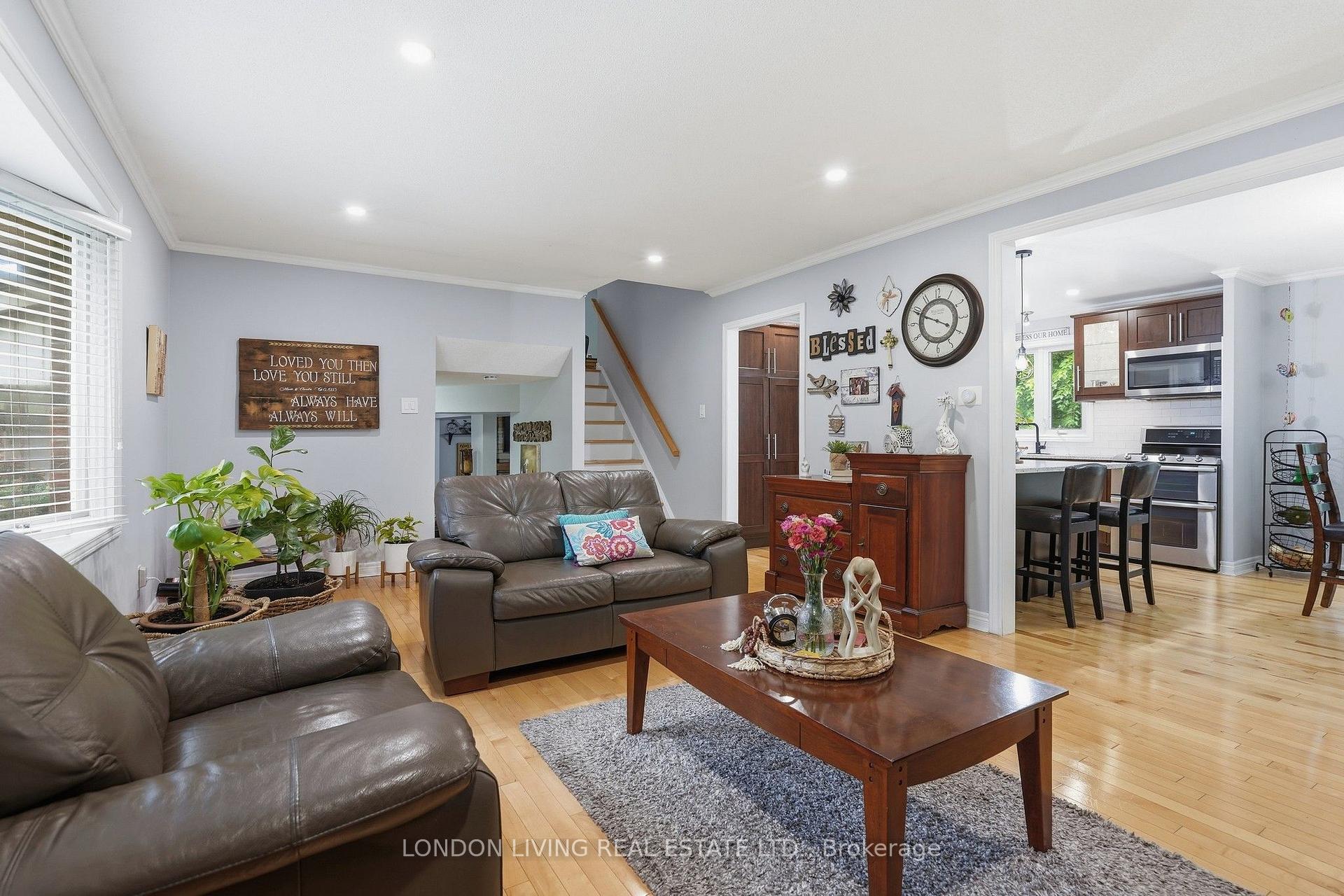 Photo 13 of 91 St Clair Court, London, South O — HOMEH