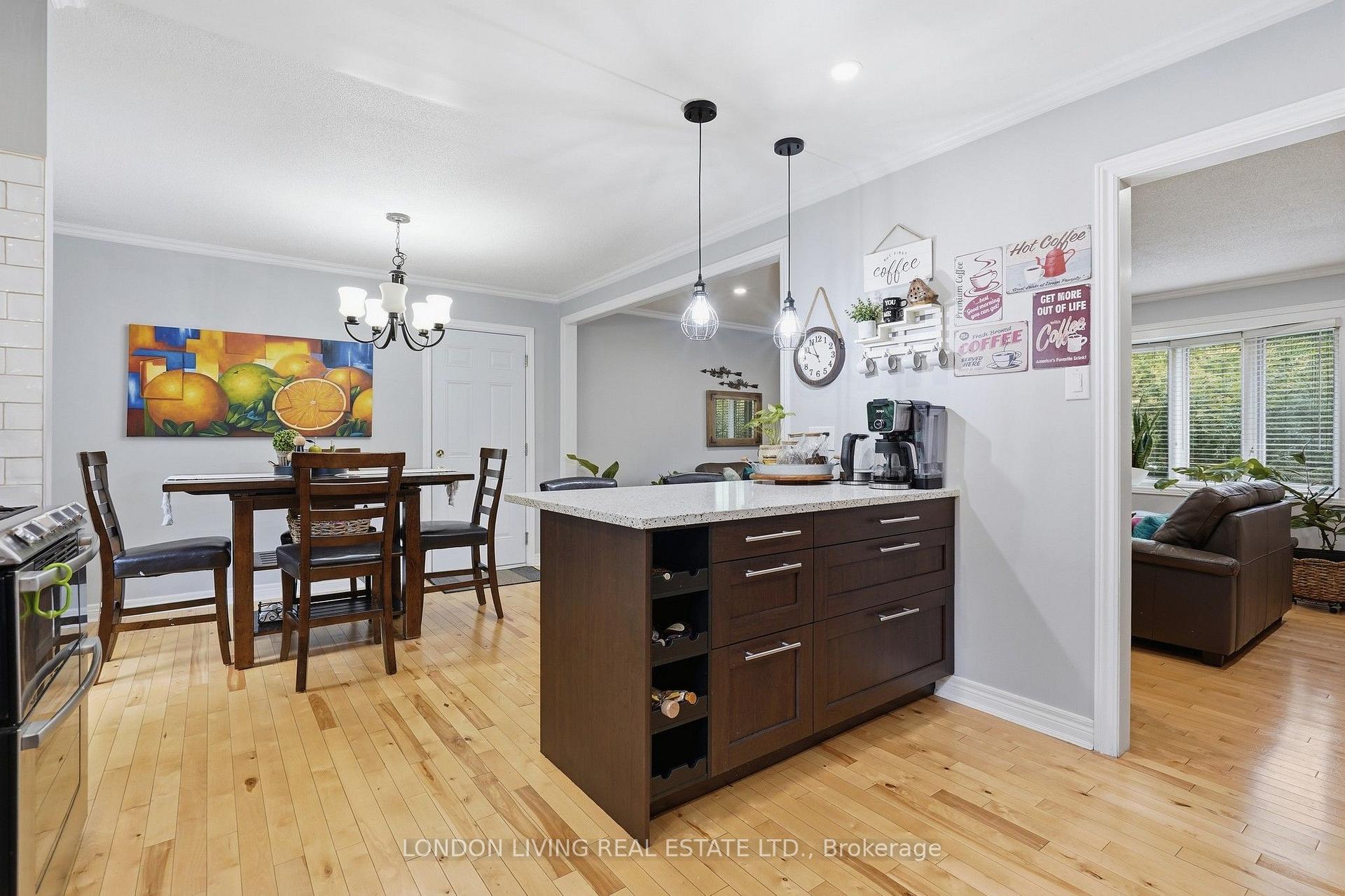 Photo 17 of 91 St Clair Court, London, South O — HOMEH