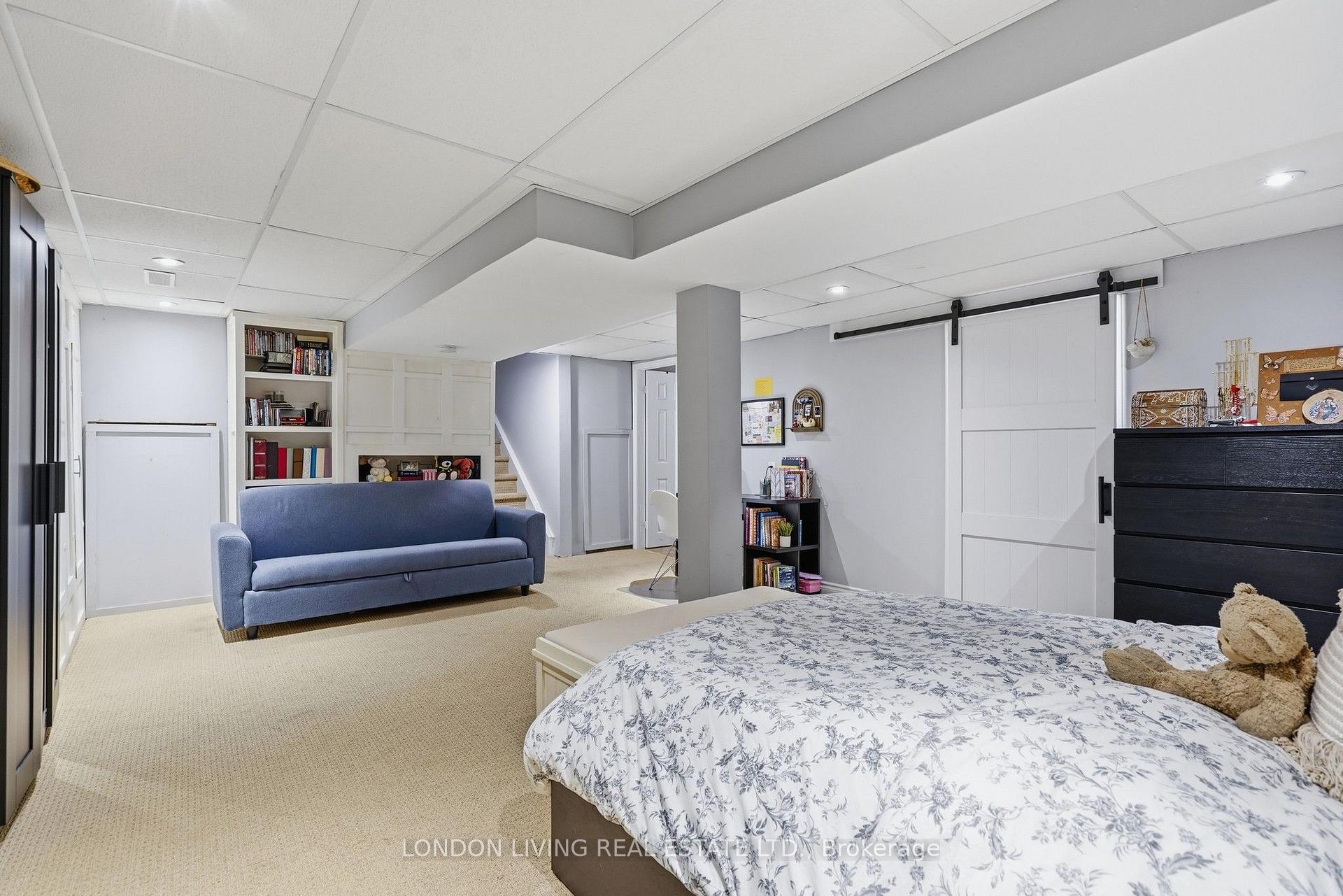 Photo 29 of 91 St Clair Court, London, South O — HOMEH