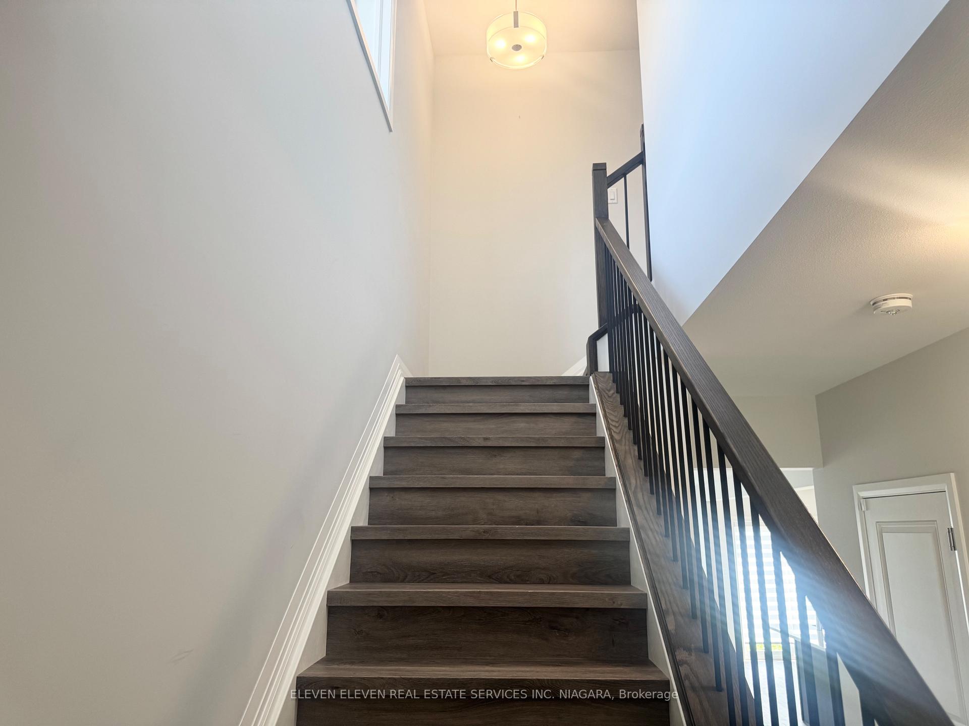 Photo 10 of 74 Acacia Road, Pelham, Fonthill — HOMEH