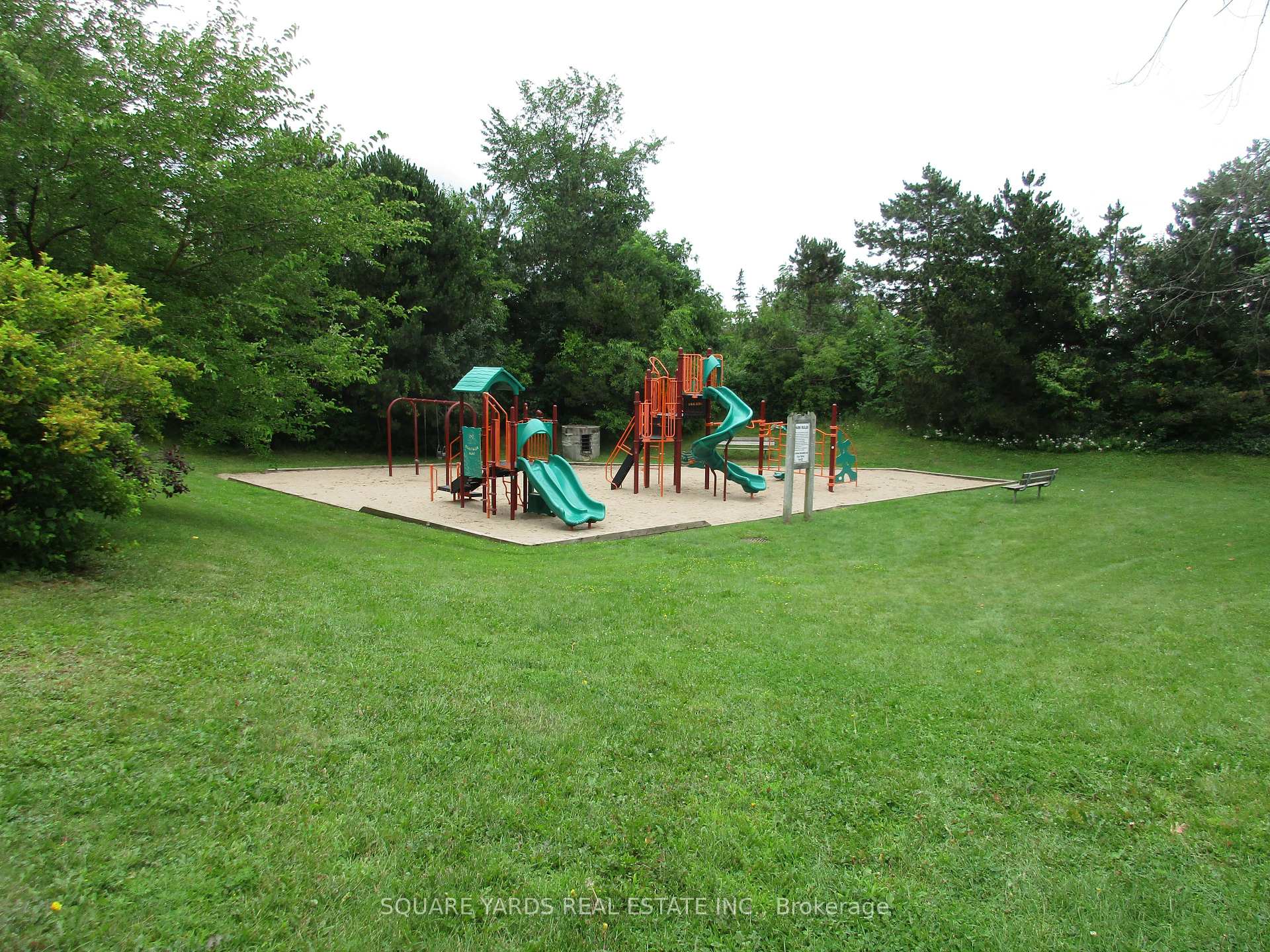 Photo 20 of 50 Radenhurst Crescent, Barrie, Grove East — HOMEH