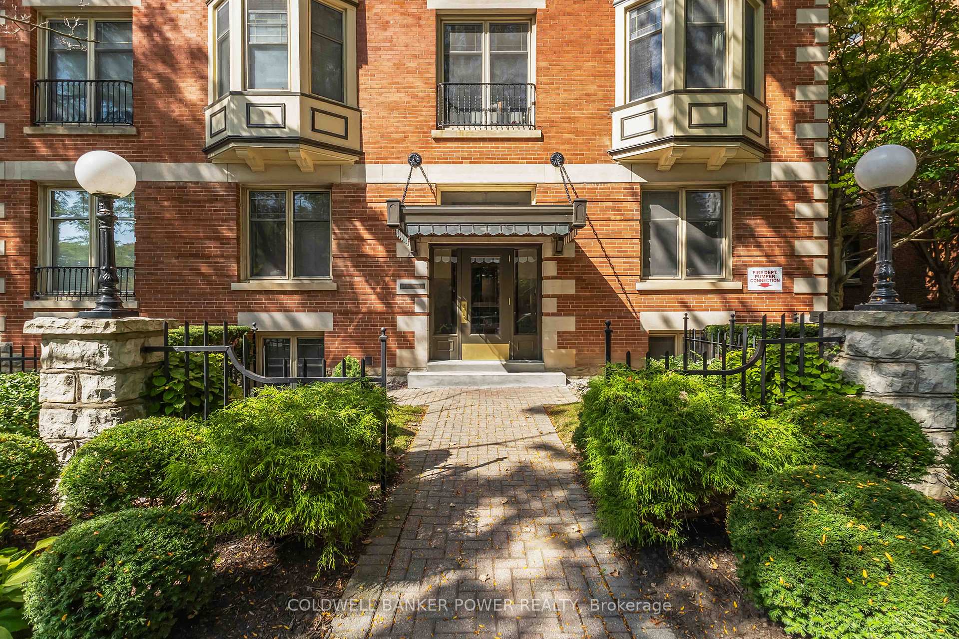 Photo of Unit 308, 460 Wellington Street