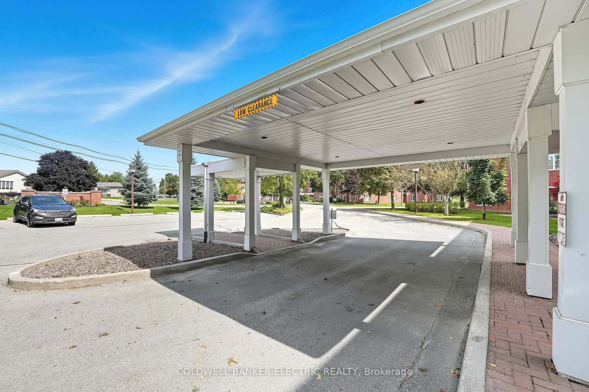 Photo 5 of Unit 301, 1 Heritage Way, Kawartha Lakes, Lindsay — HOMEH