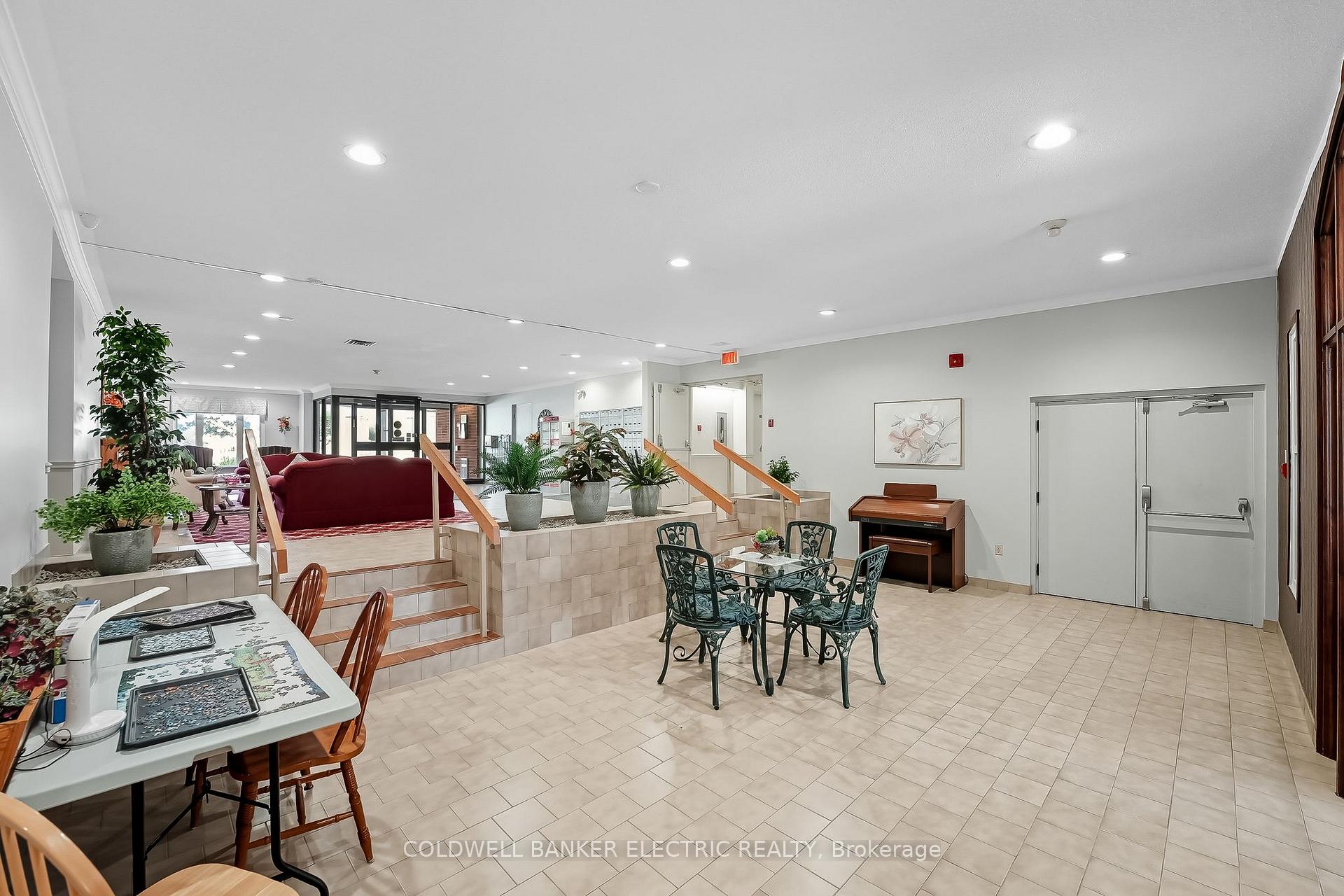 Photo 7 of Unit 301, 1 Heritage Way, Kawartha Lakes, Lindsay — HOMEH