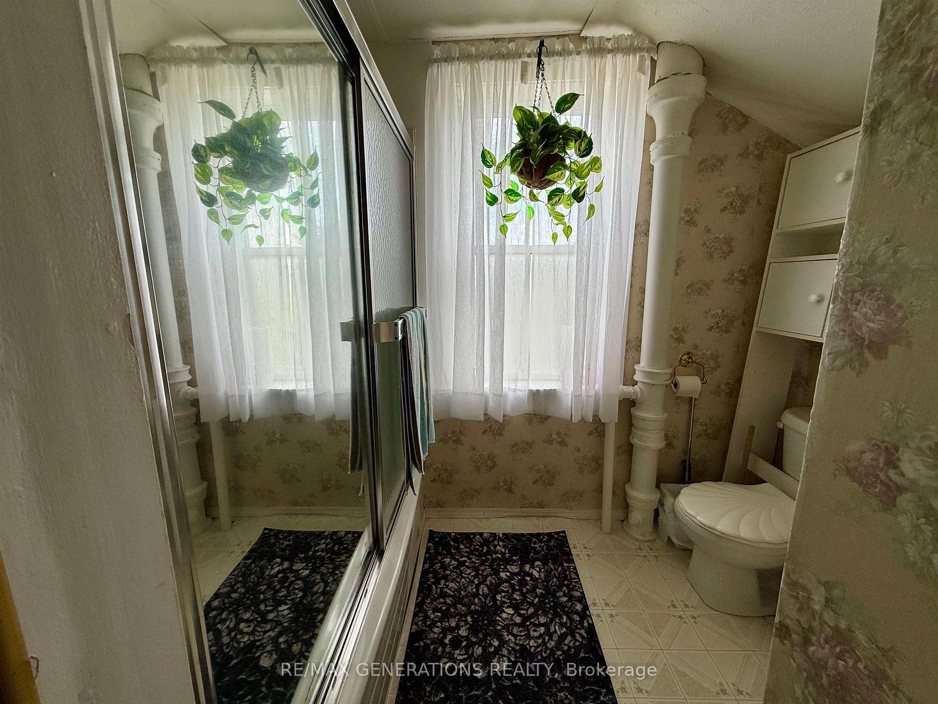Photo 11 of 375 Empire Avenue, Thunder Bay, Westfort — HOMEH