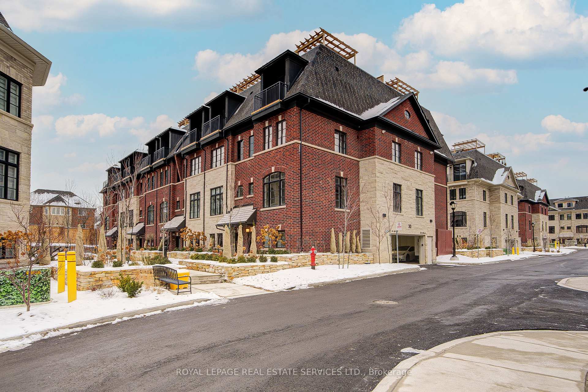 Photo 1 of Unit 47, 30 Lunar Crescent, Mississauga, Streetsville — HOMEH