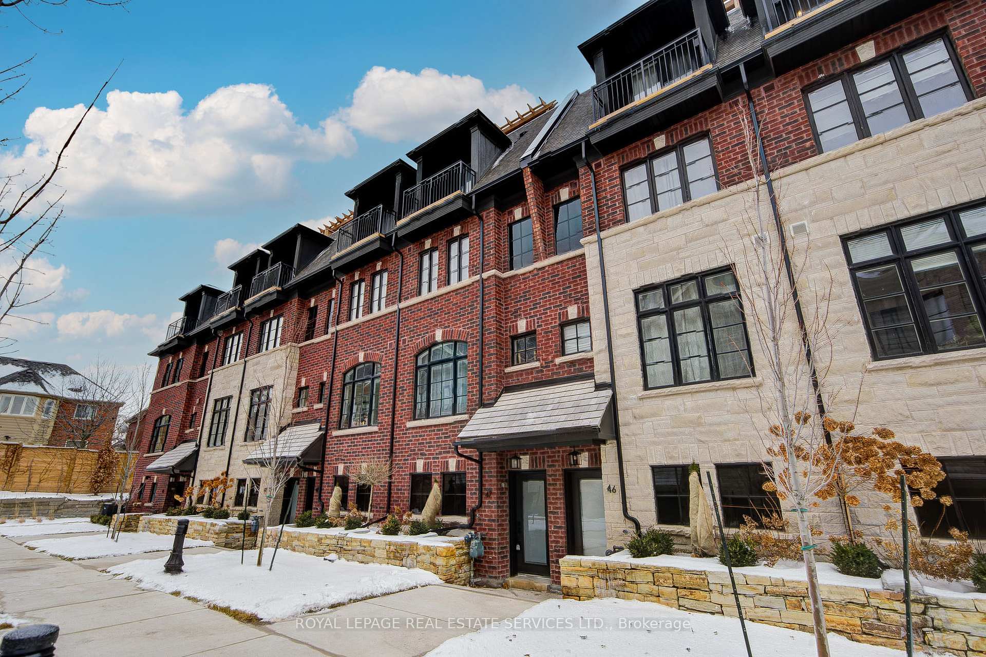 Photo 2 of Unit 47, 30 Lunar Crescent, Mississauga, Streetsville — HOMEH