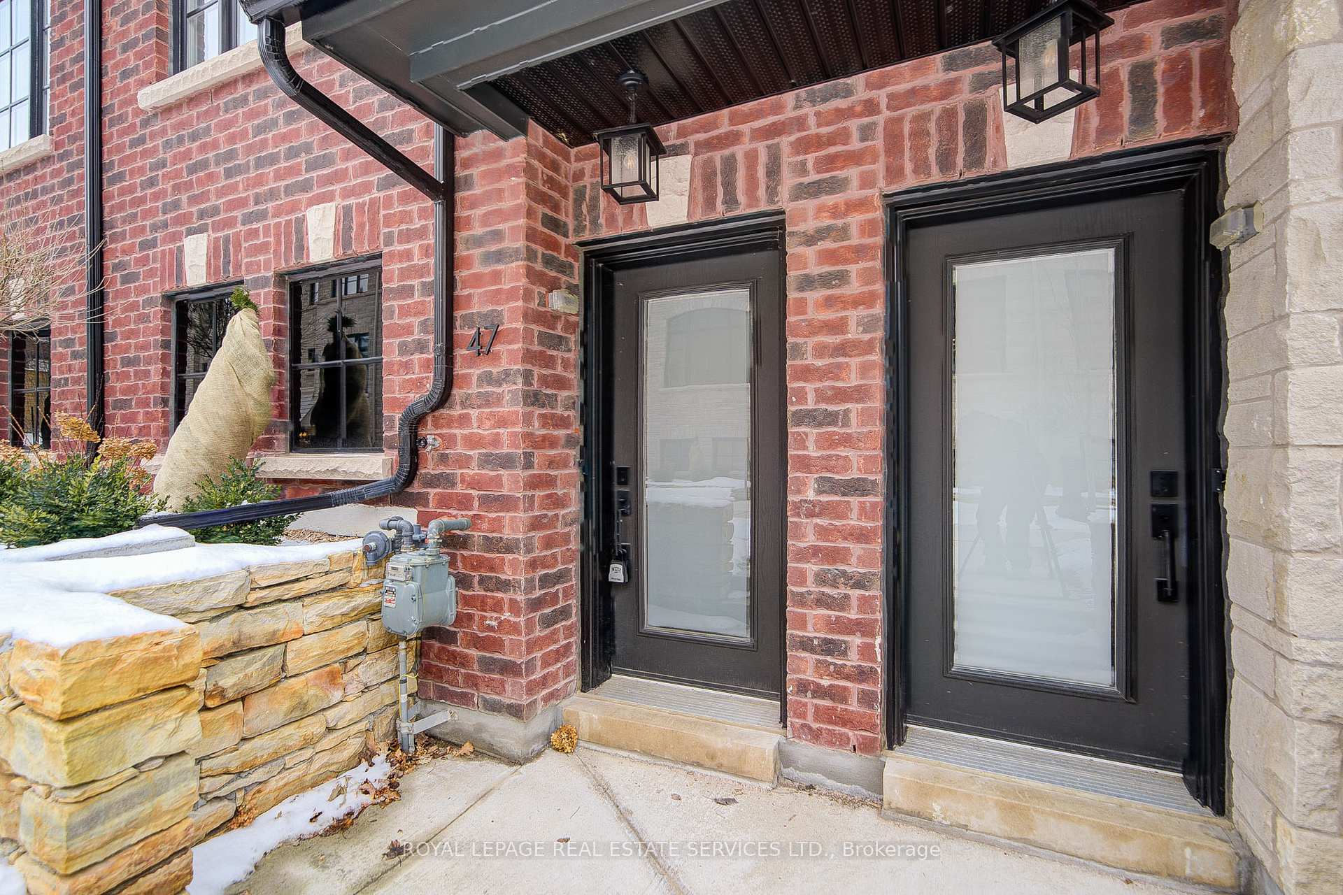 Photo 5 of Unit 47, 30 Lunar Crescent, Mississauga, Streetsville — HOMEH
