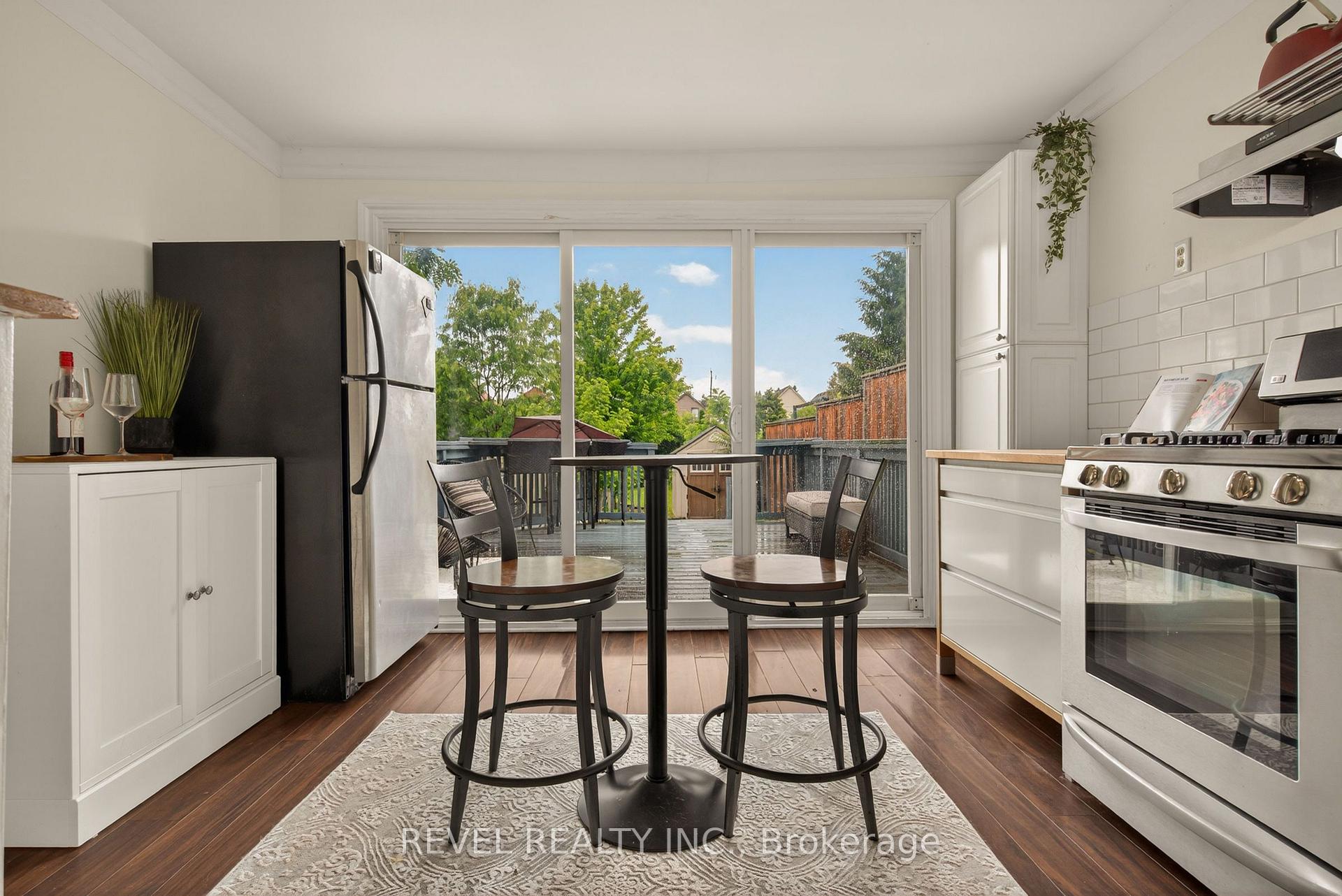 Photo 11 of 153 Ferrie Street E, Hamilton, North End — HOMEH