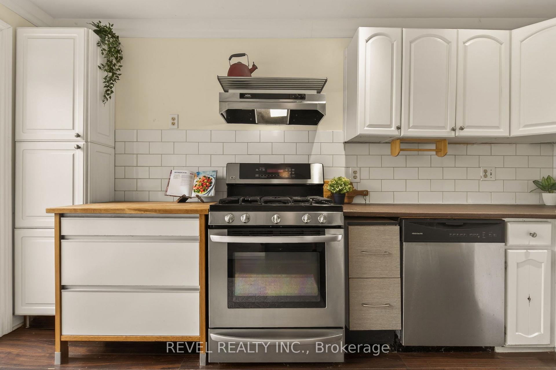 Photo 18 of 153 Ferrie Street E, Hamilton, North End — HOMEH