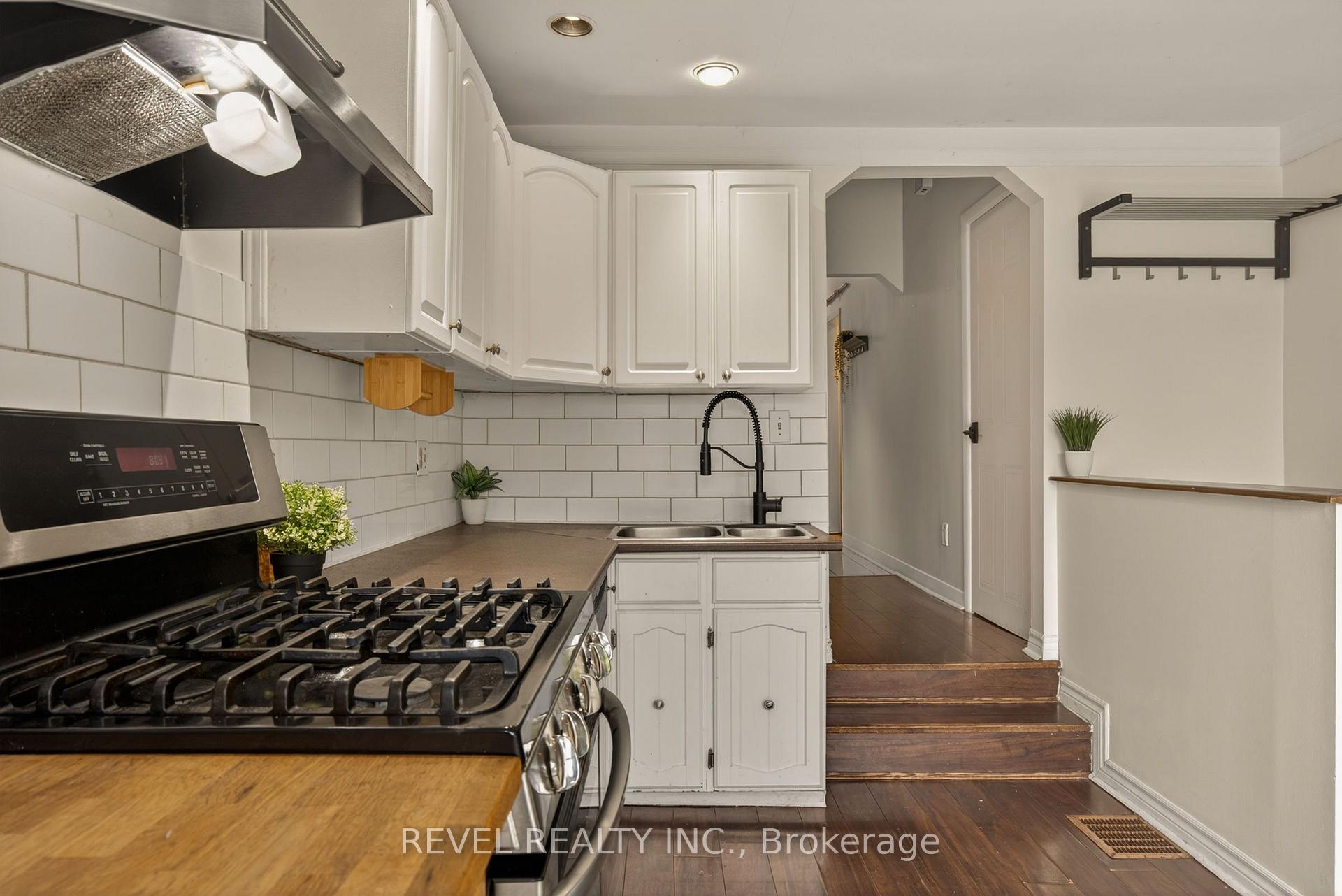 Photo 20 of 153 Ferrie Street E, Hamilton, North End — HOMEH