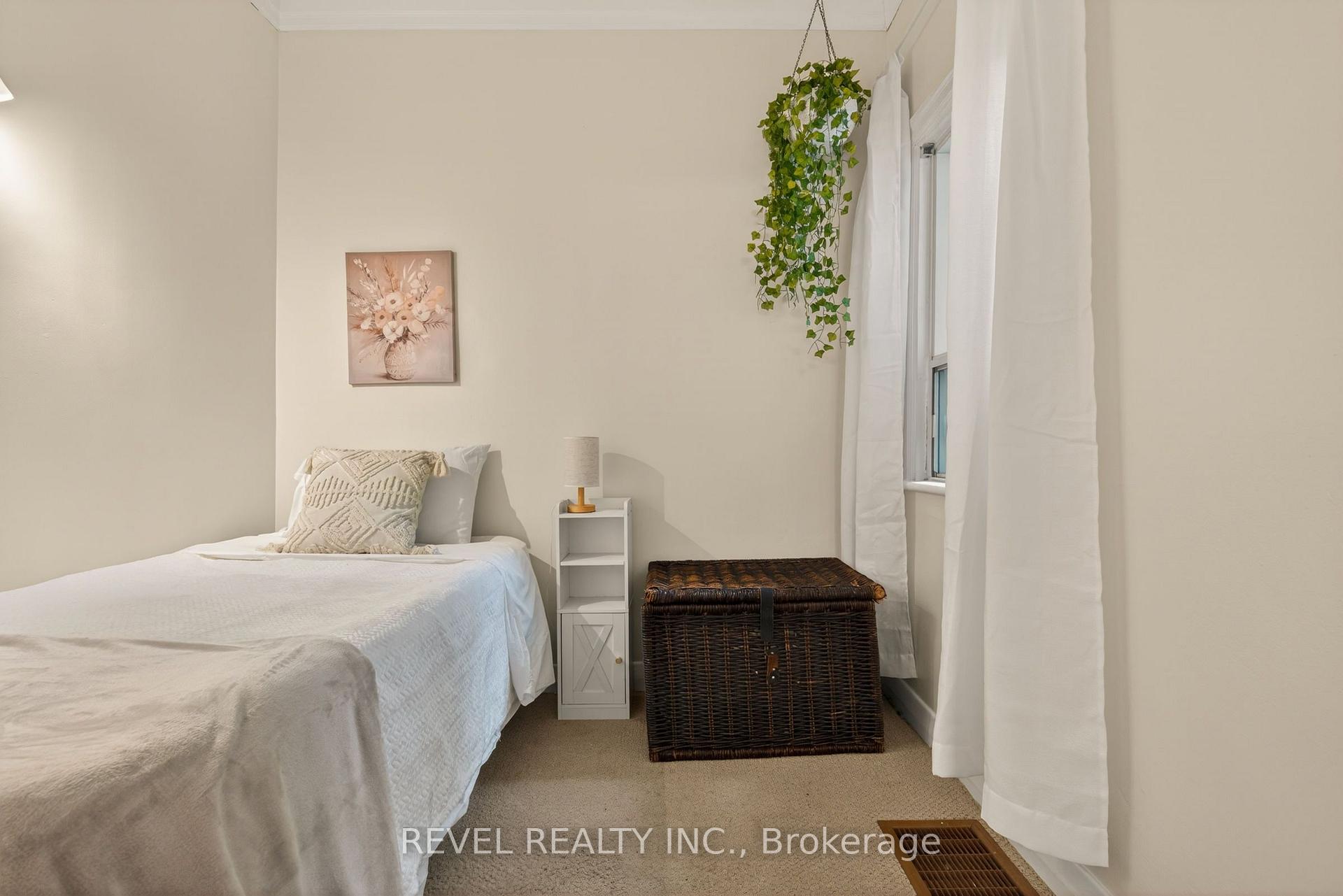Photo 27 of 153 Ferrie Street E, Hamilton, North End — HOMEH