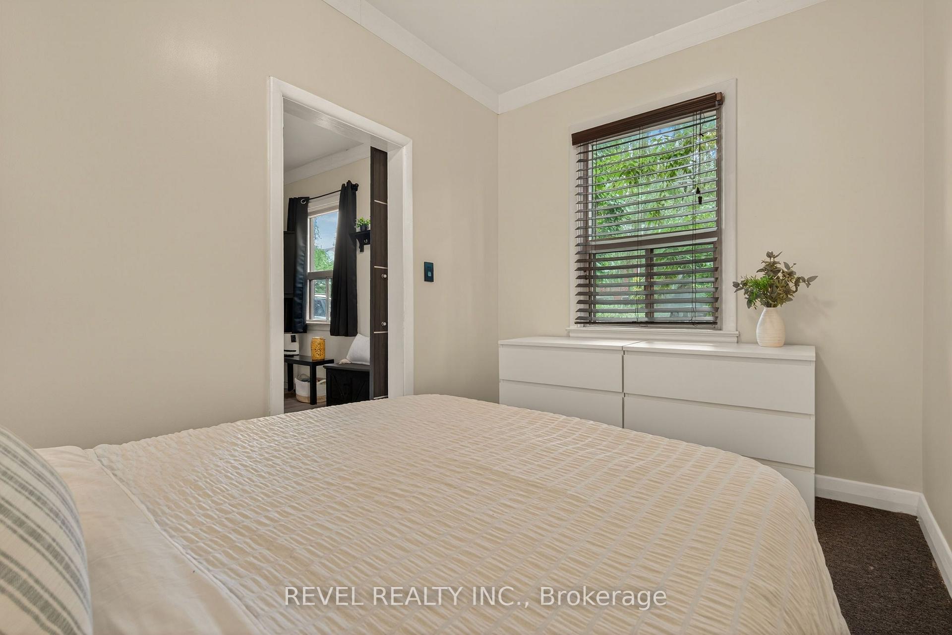 Photo 32 of 153 Ferrie Street E, Hamilton, North End — HOMEH