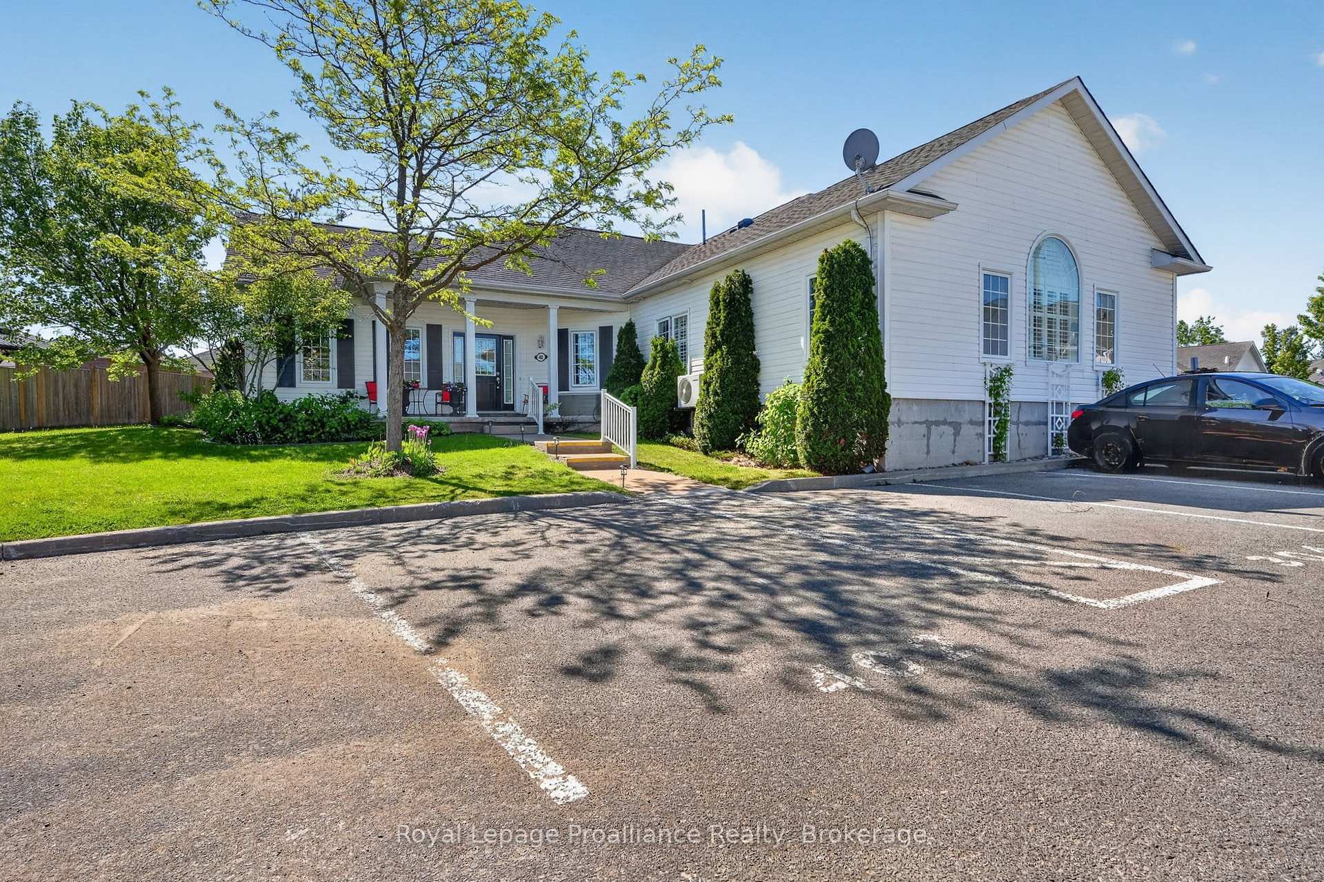 Photo 2 of Unit 402, 325 Densmore Road, Cobourg — HOMEH