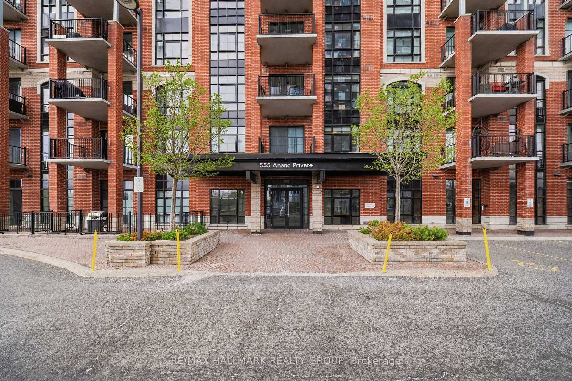 Front of Unit 610, 555 Anand Private