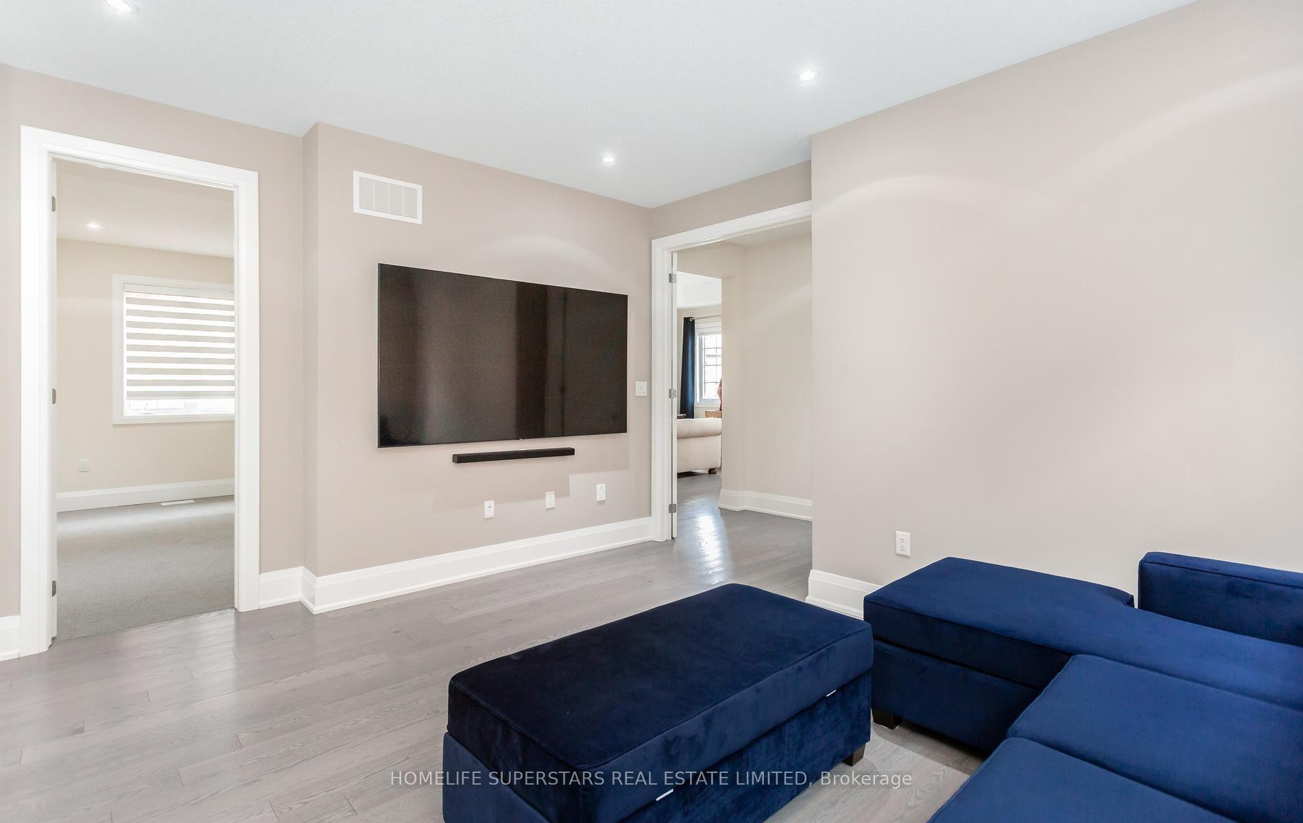 Photo 32 of 12 John Henry Street, Vaughan, Kleinburg — HOMEH