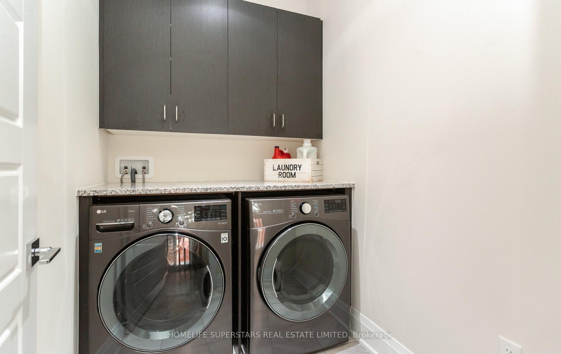 Photo 56 of 12 John Henry Street, Vaughan, Kleinburg — HOMEH