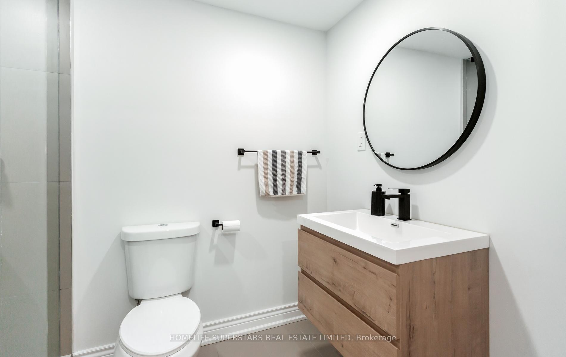 Photo 58 of 12 John Henry Street, Vaughan, Kleinburg — HOMEH