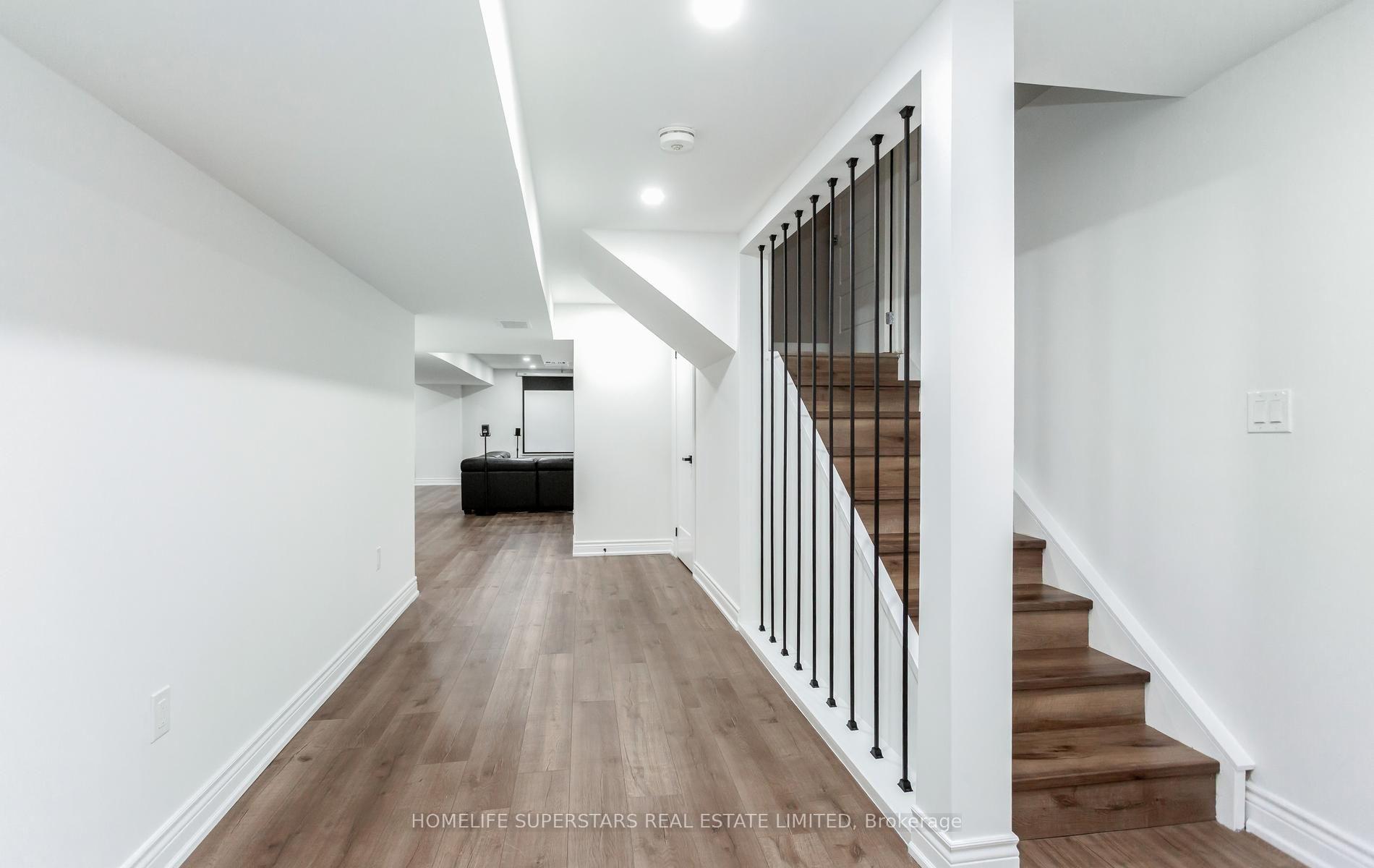 Photo 62 of 12 John Henry Street, Vaughan, Kleinburg — HOMEH