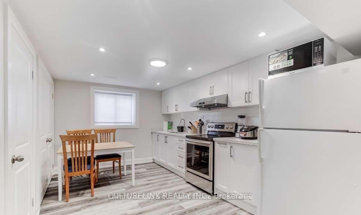 Photo 3 of Unit Lower, 11 Bowhill Crescent, North York, Pleasant View — HOMEH
