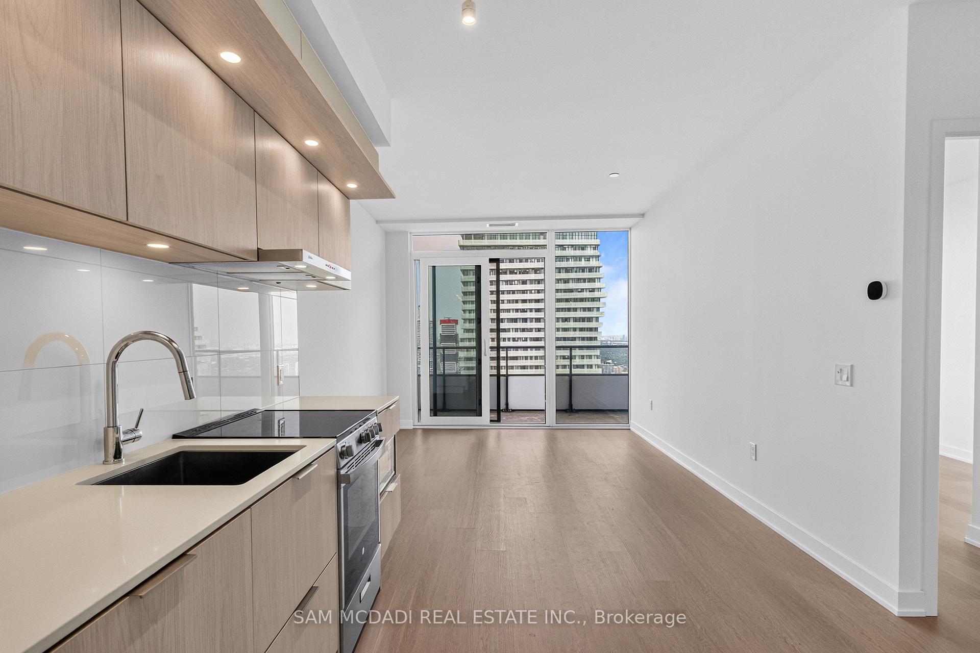 Photo 5 of Unit 5305, 448 Burnhamthorpe Road, Mississauga, City Centre — HOMEH