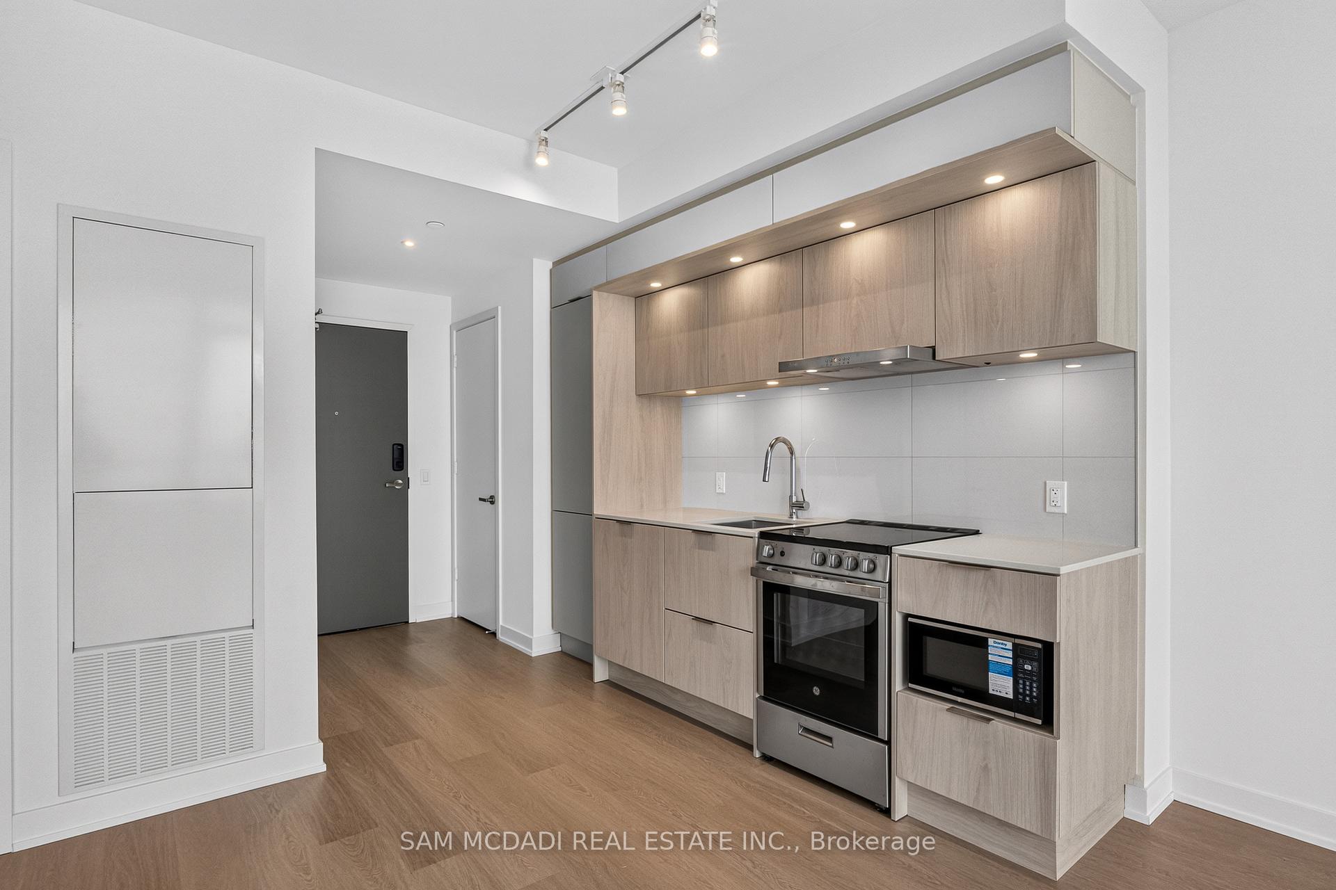 Photo 7 of Unit 5305, 448 Burnhamthorpe Road, Mississauga, City Centre — HOMEH