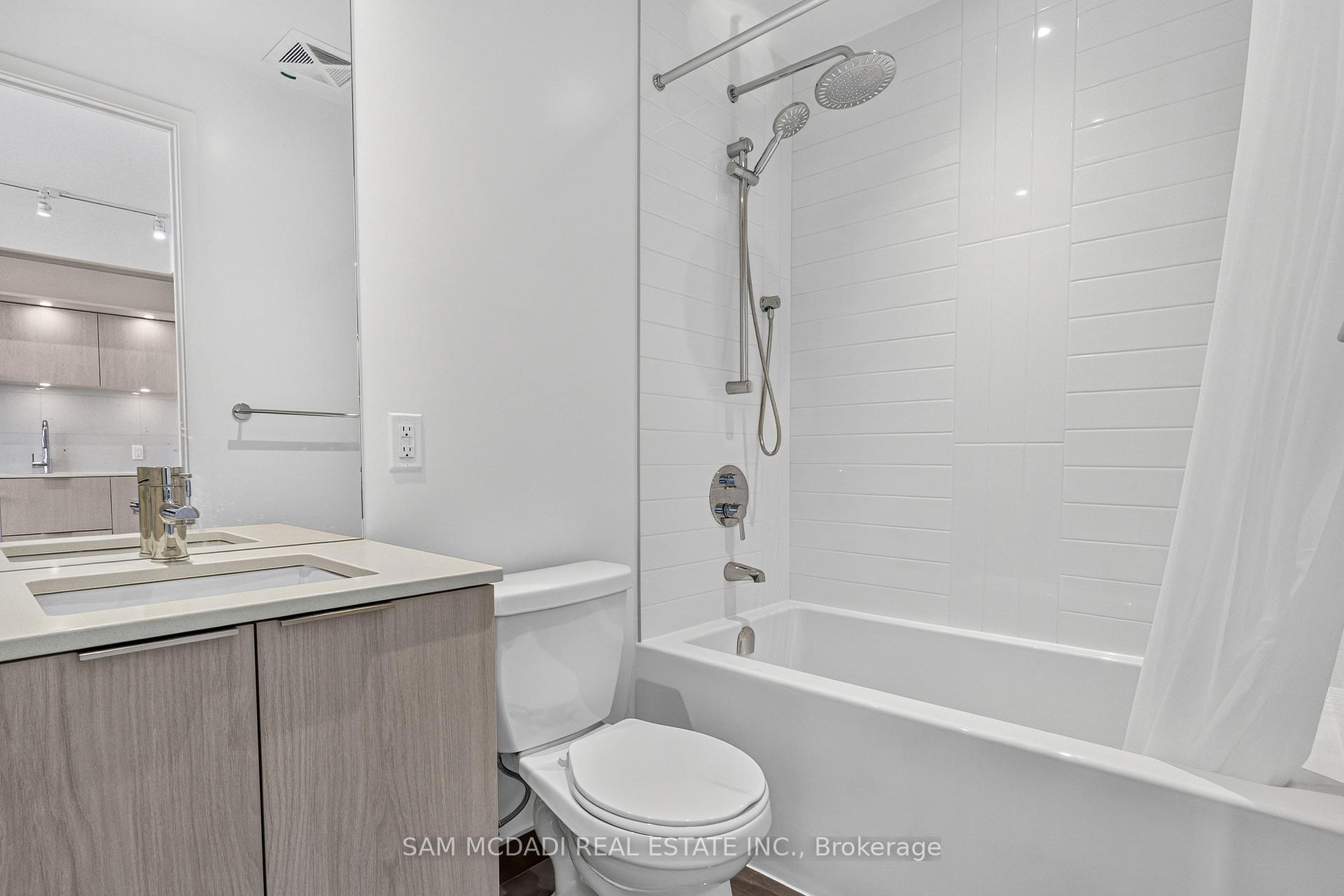 Photo 8 of Unit 5305, 448 Burnhamthorpe Road, Mississauga, City Centre — HOMEH