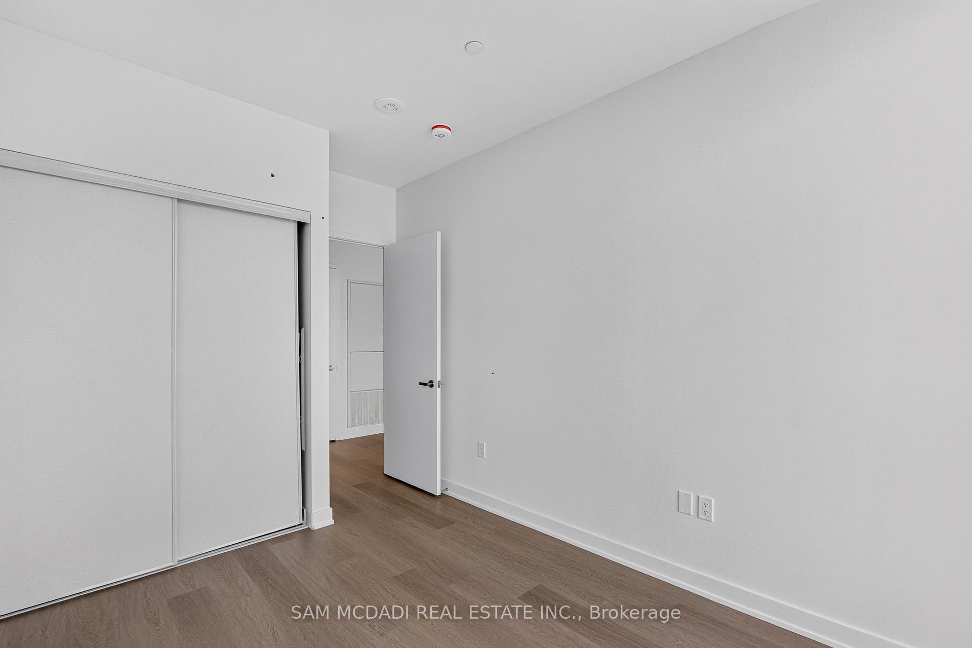Photo 10 of Unit 5305, 448 Burnhamthorpe Road, Mississauga, City Centre — HOMEH