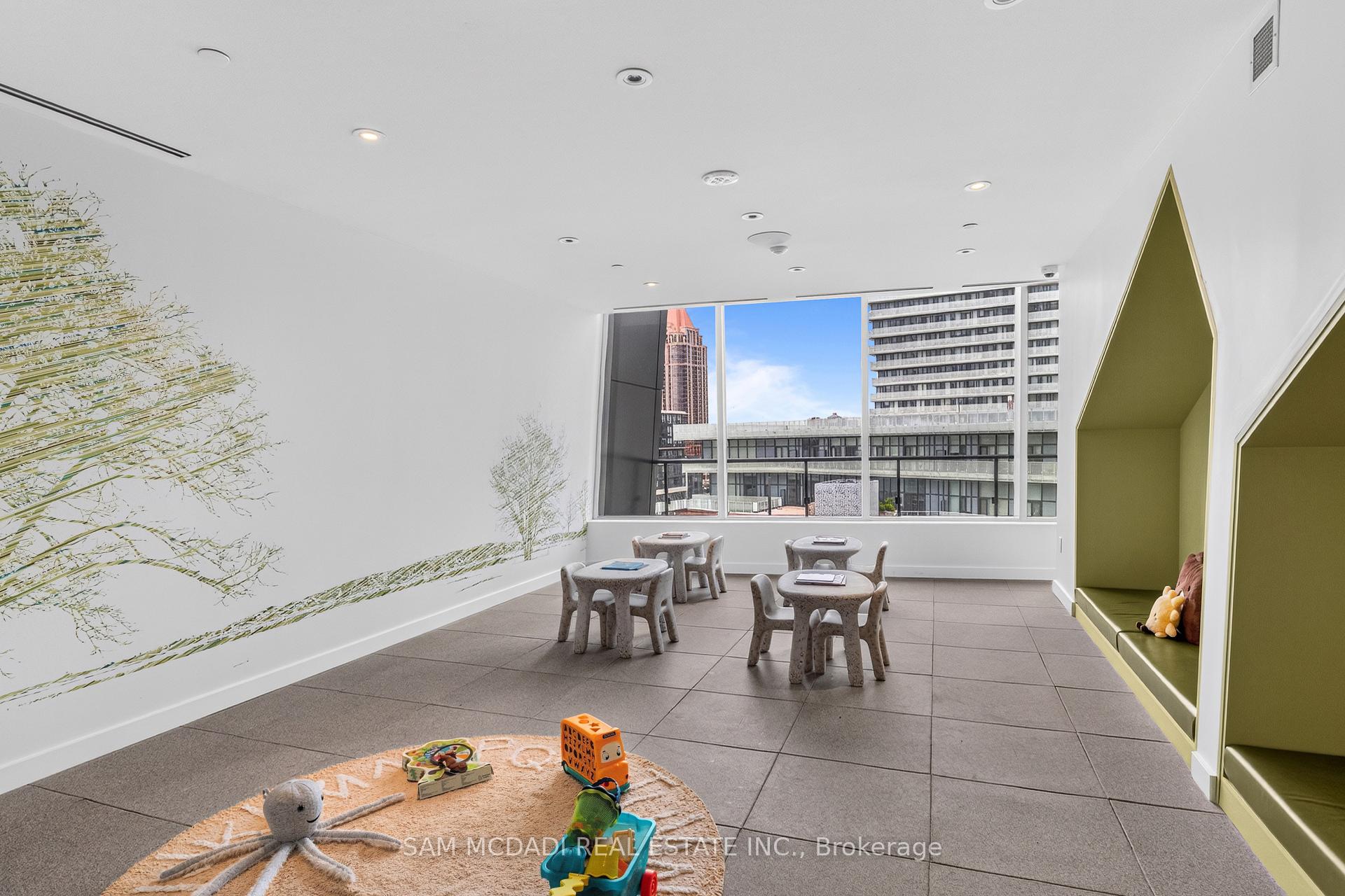 Photo 14 of Unit 5305, 448 Burnhamthorpe Road, Mississauga, City Centre — HOMEH