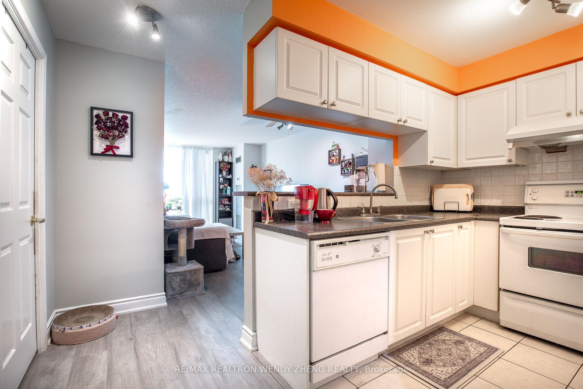 Photo 3 of Unit 208, 28 Olive Avenue, North York, Willowdale East — HOMEH