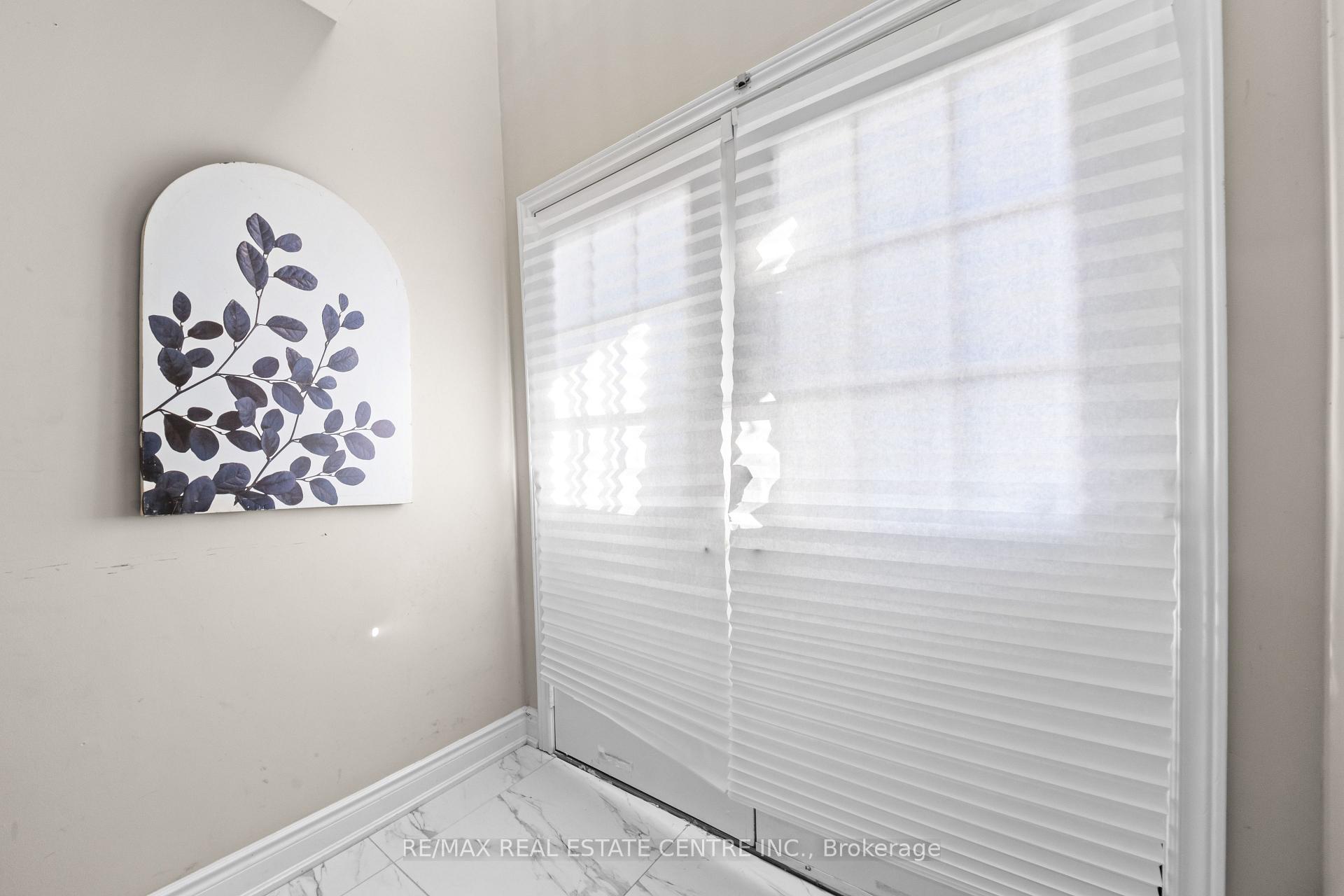 Photo 5 of 42 Domenico Crescent, Brampton, Bram East — HOMEH
