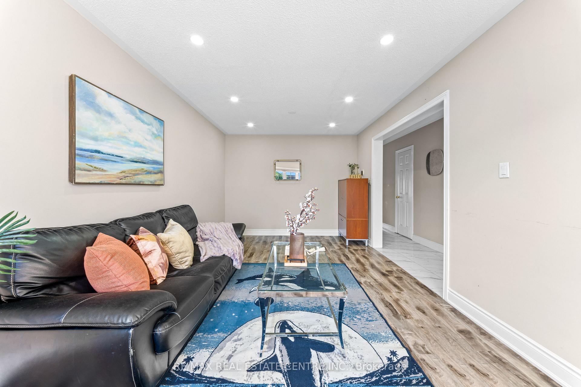 Photo 10 of 42 Domenico Crescent, Brampton, Bram East — HOMEH