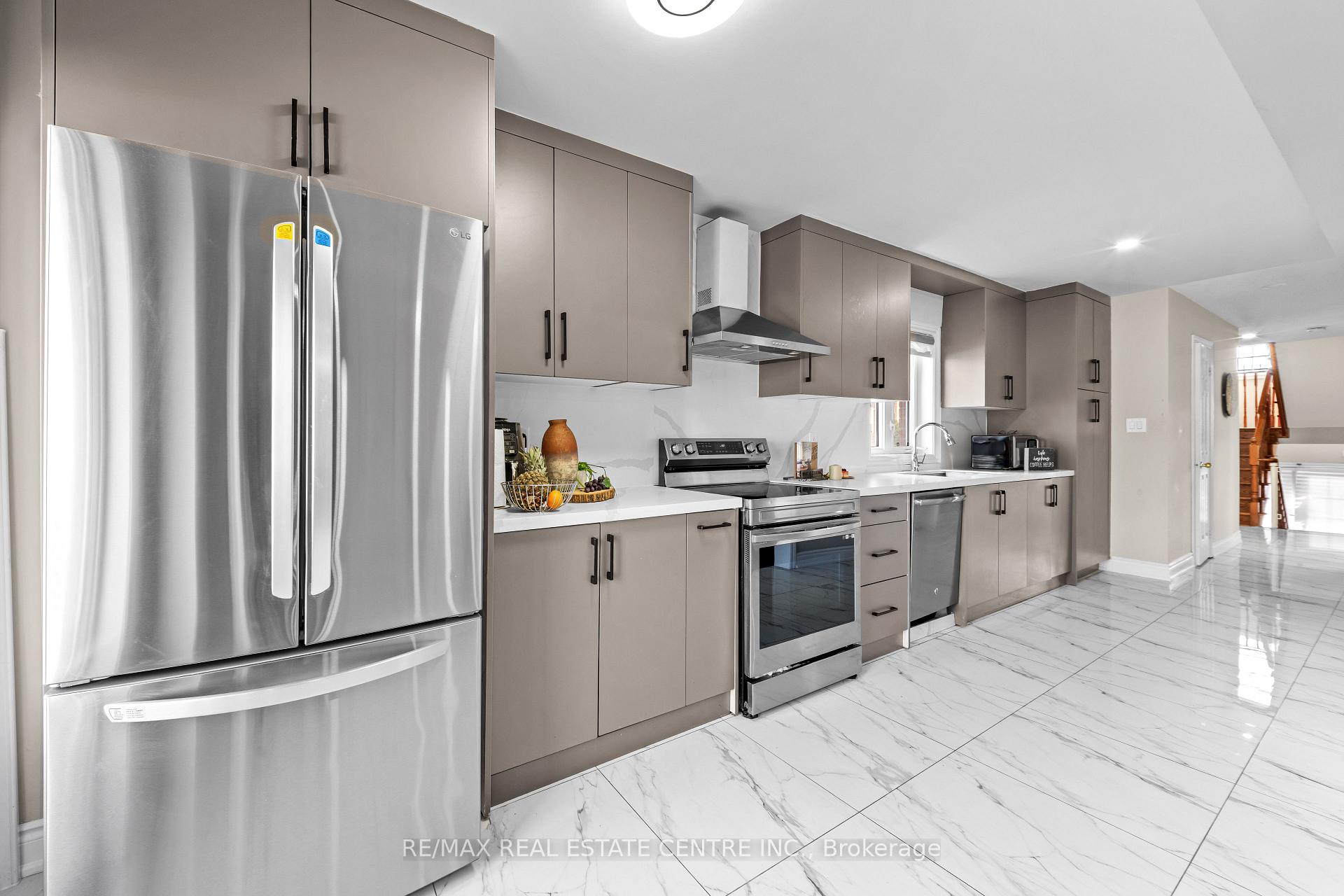 Photo 13 of 42 Domenico Crescent, Brampton, Bram East — HOMEH